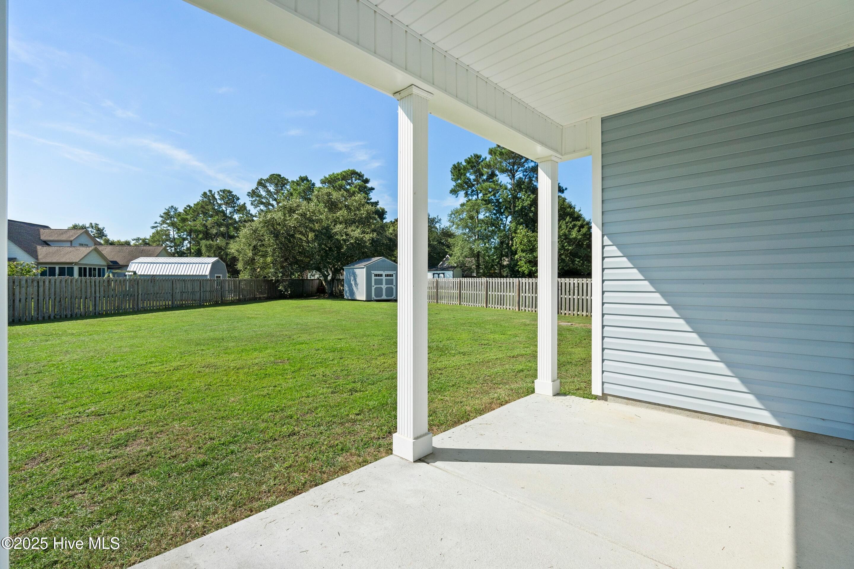 108 S Lamplighters Walk