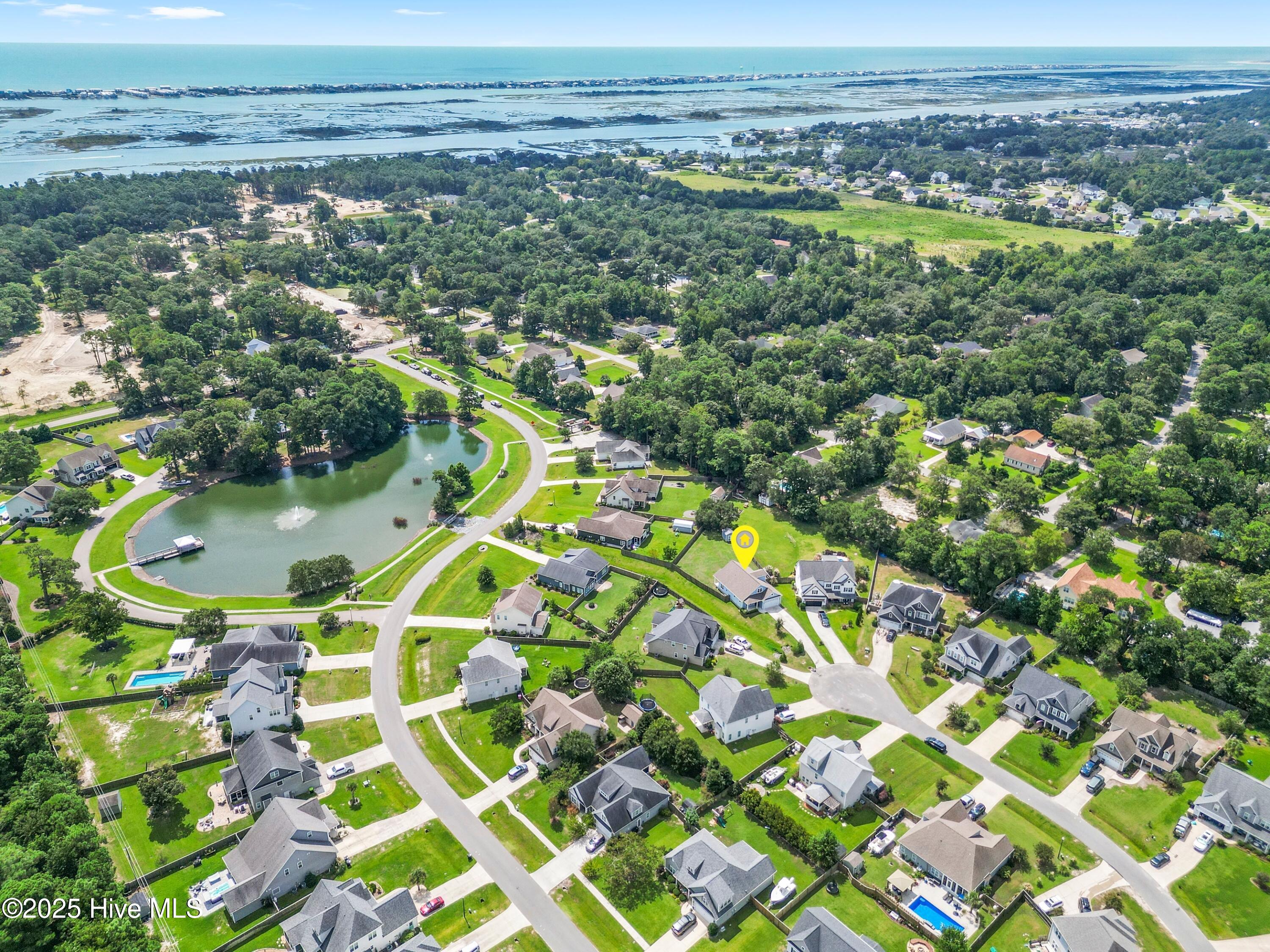 108 S Lamplighters Walk