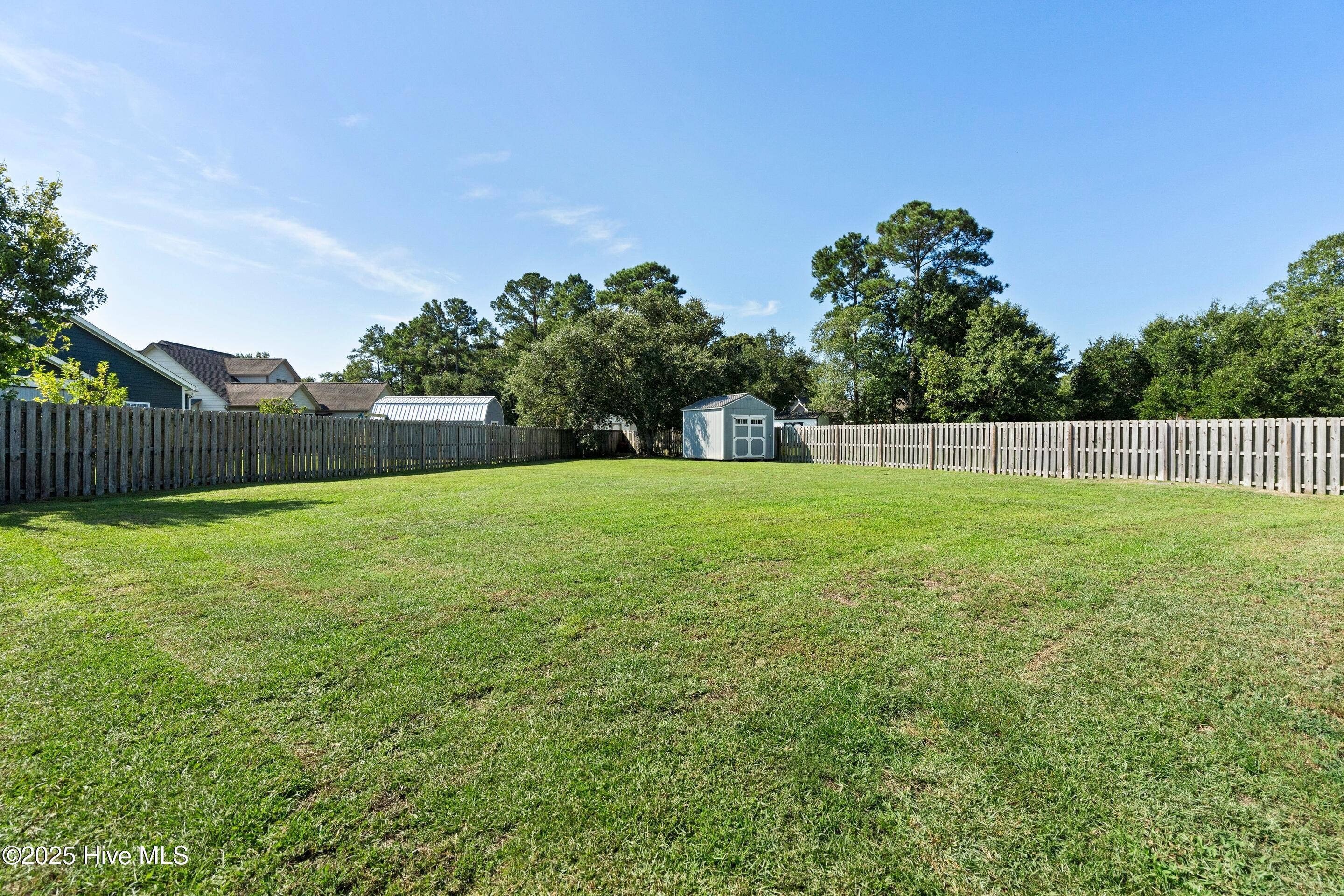 108 S Lamplighters Walk