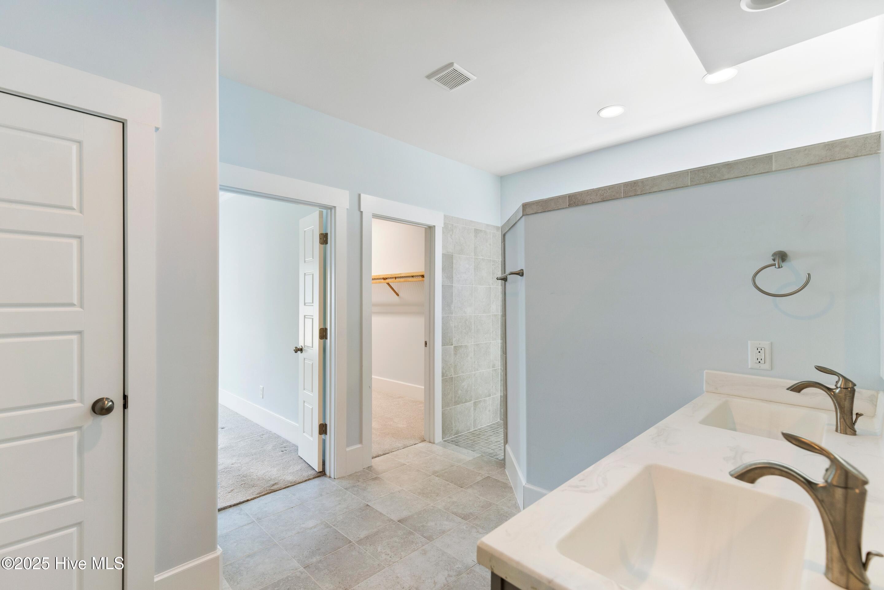2822 Pine Bloom Way