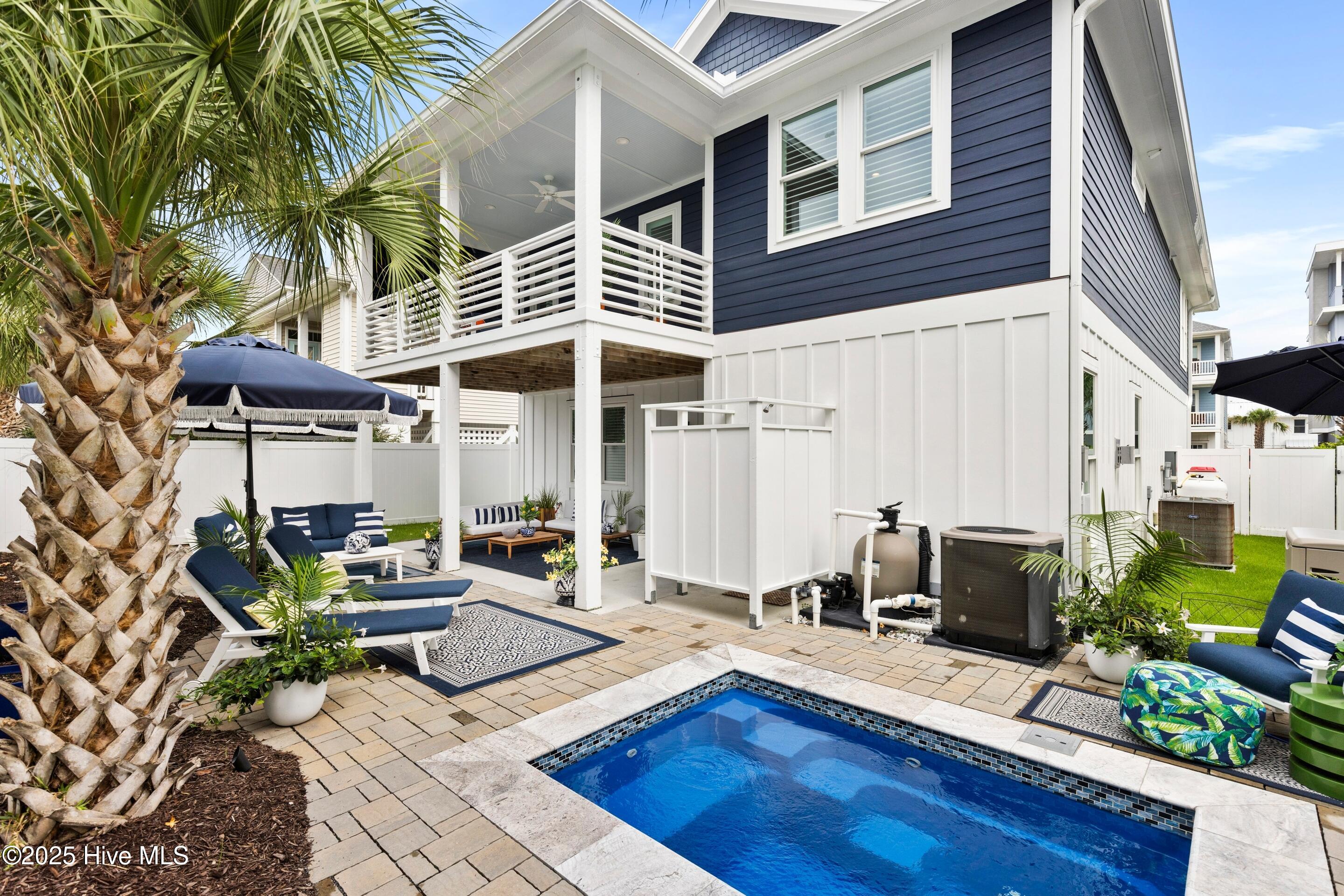 303 North Carolina Avenue