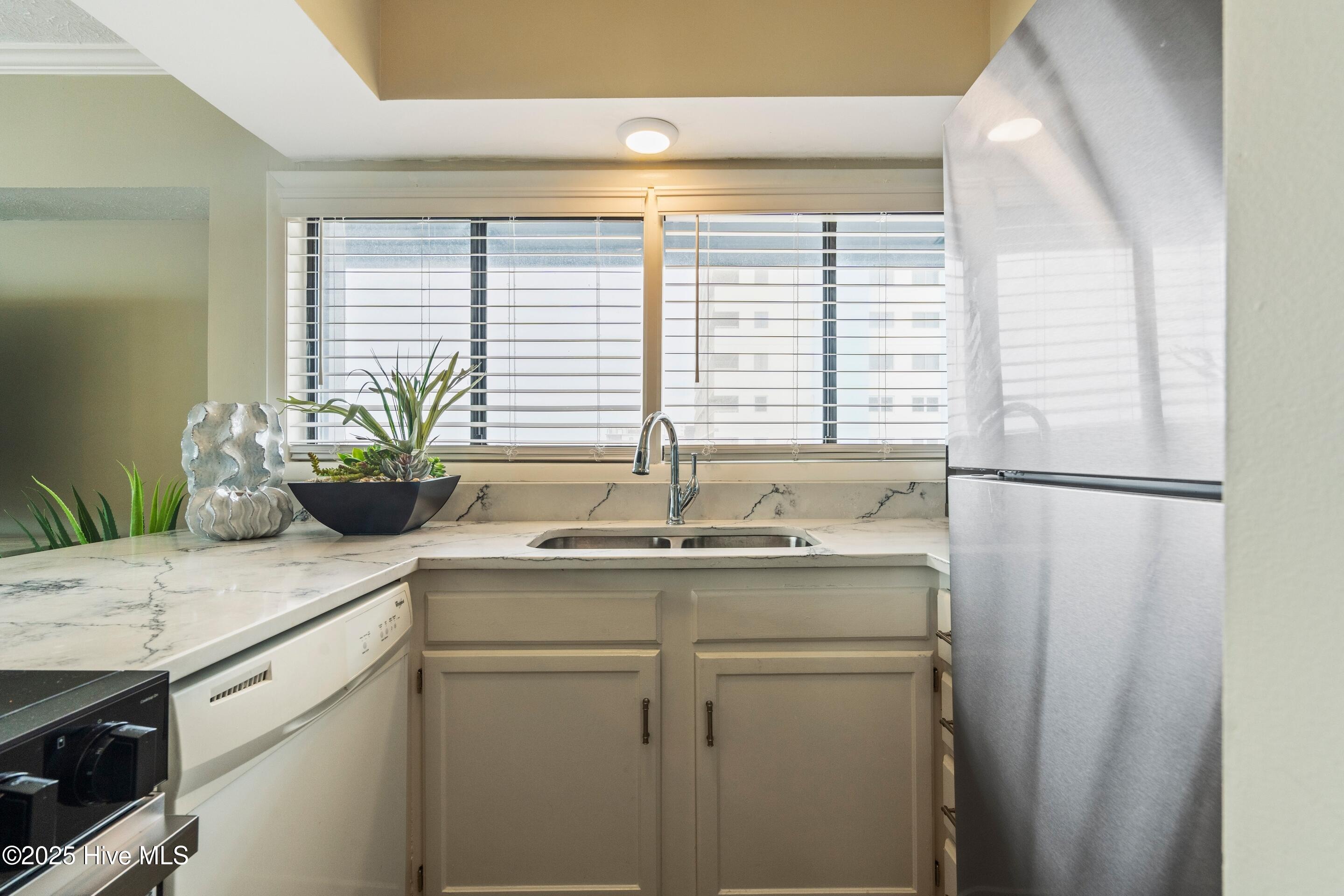 1311 Lake Park Boulevard S Apt 42b