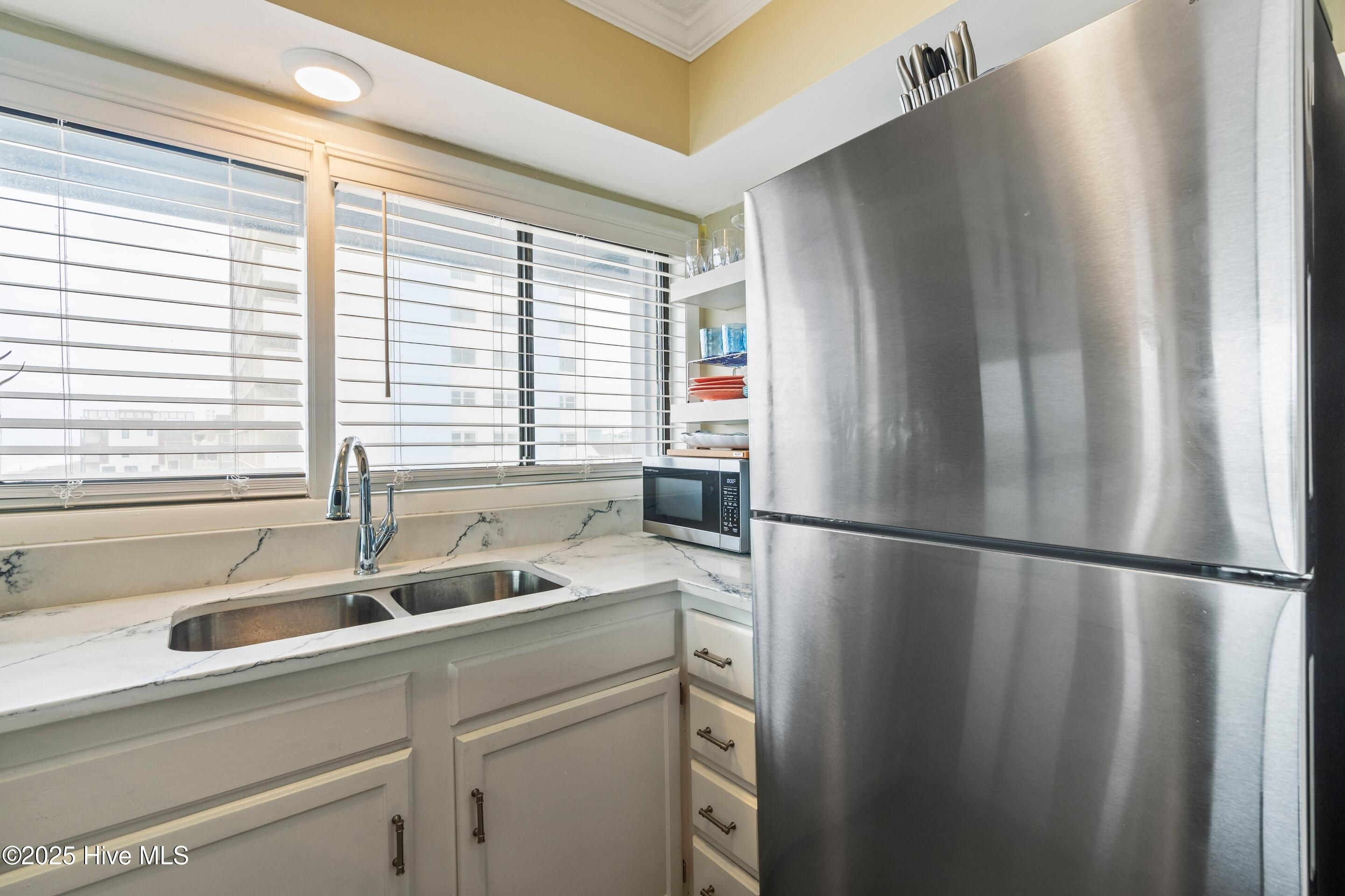 1311 Lake Park Boulevard S Apt 42b