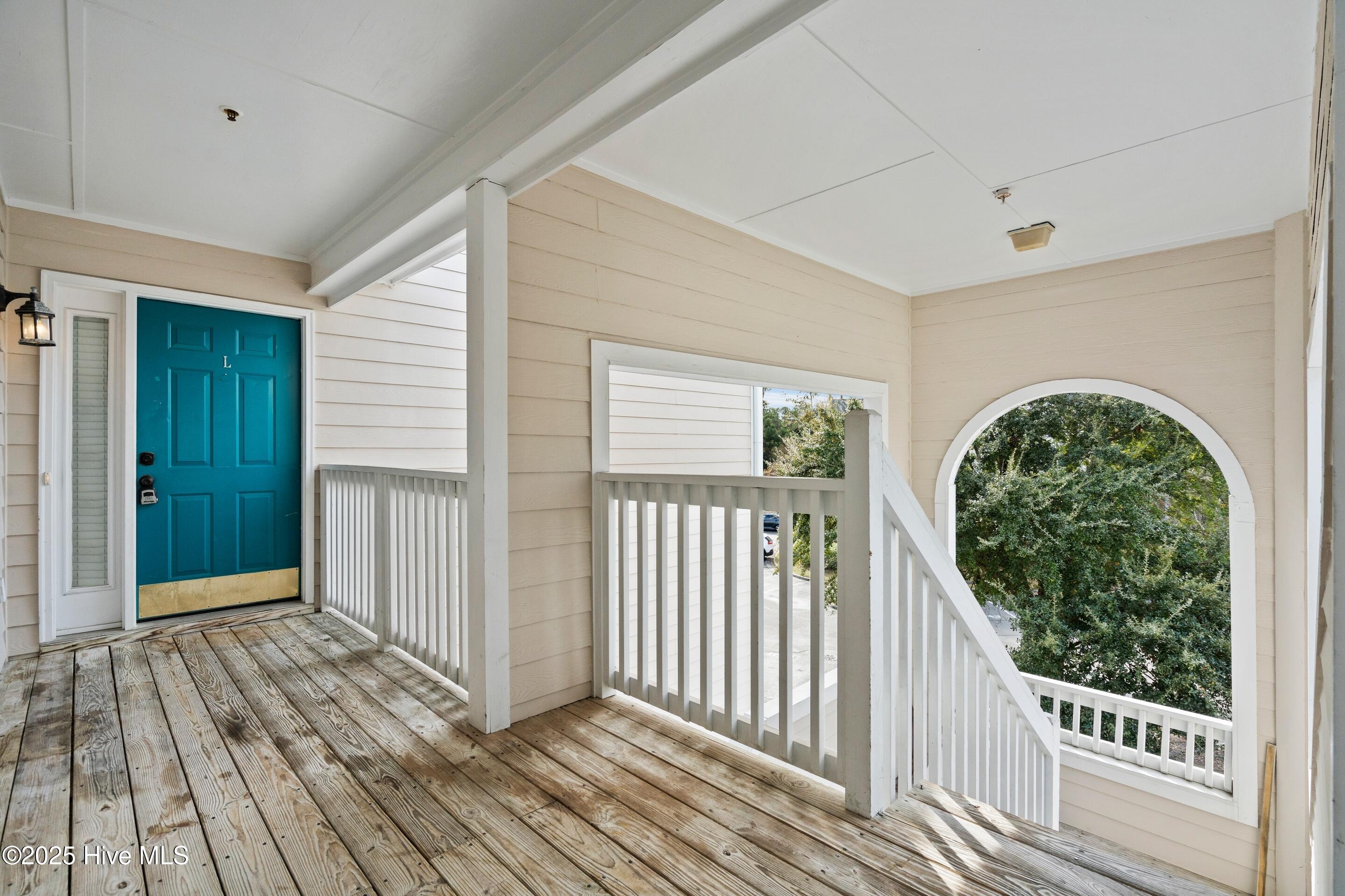 906 Litchfield Way L