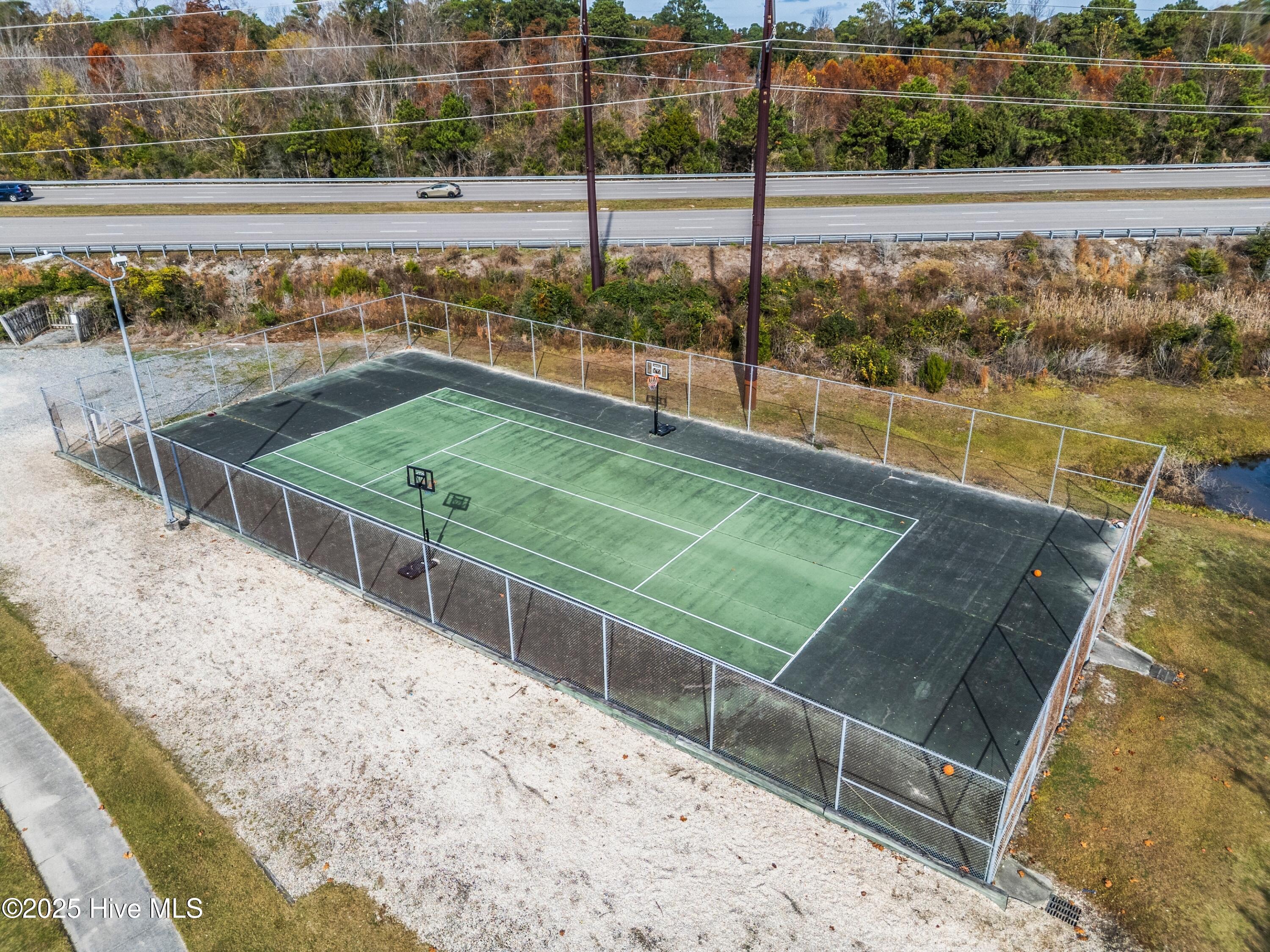 906 Litchfield Way L