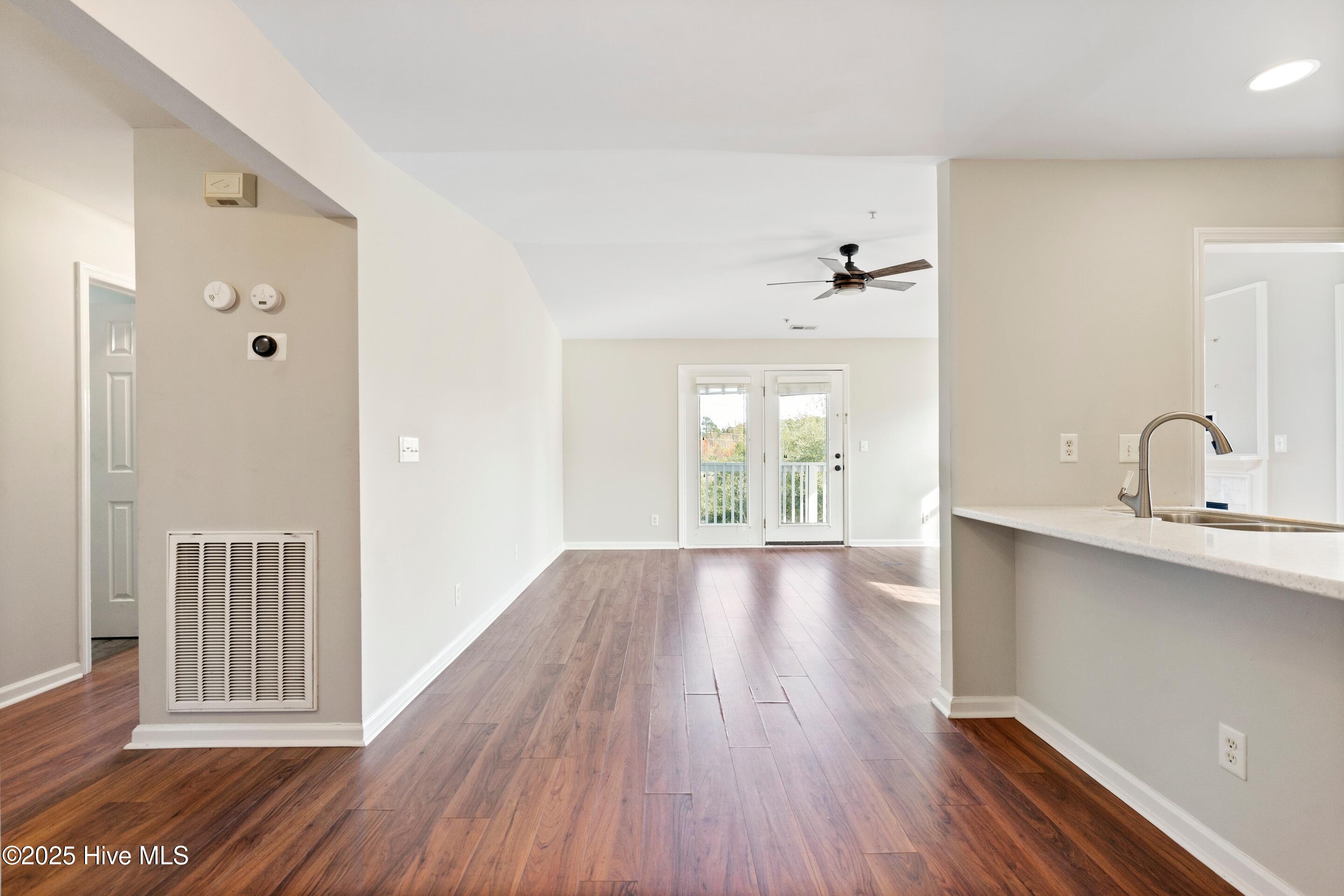 906 Litchfield Way L