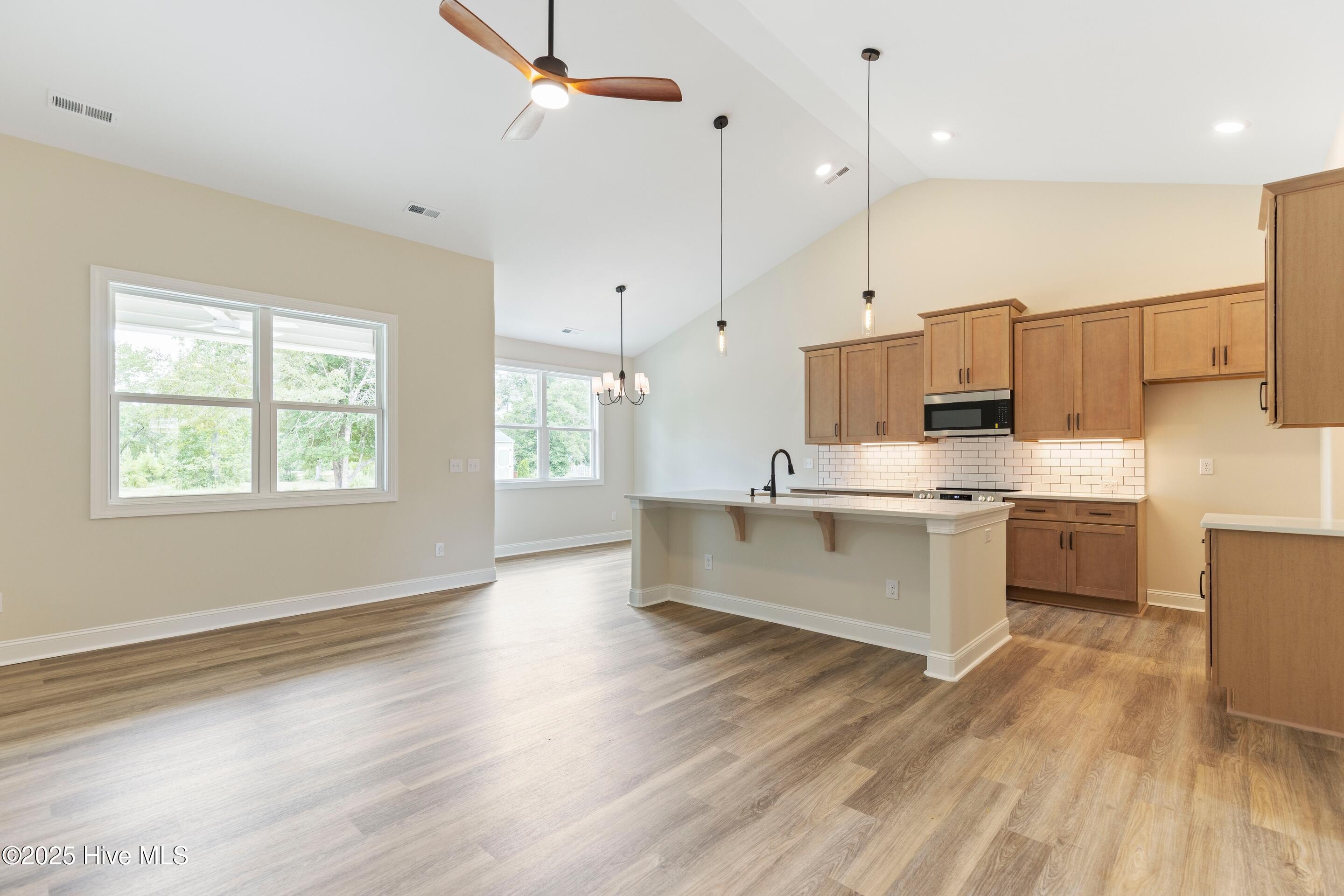 658 Sanctuary Point SW