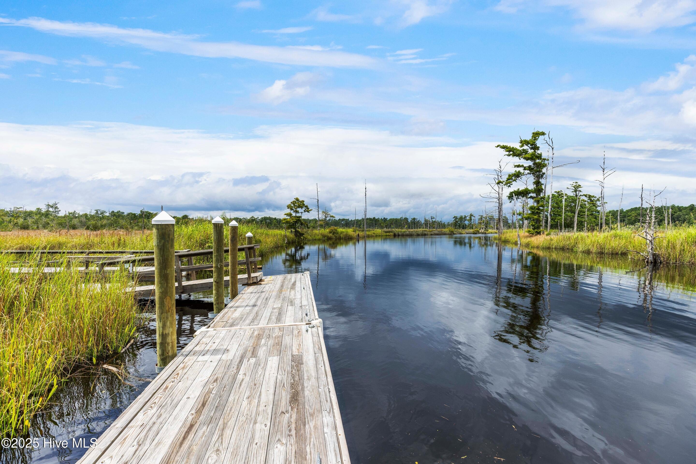 658 Sanctuary Point SW