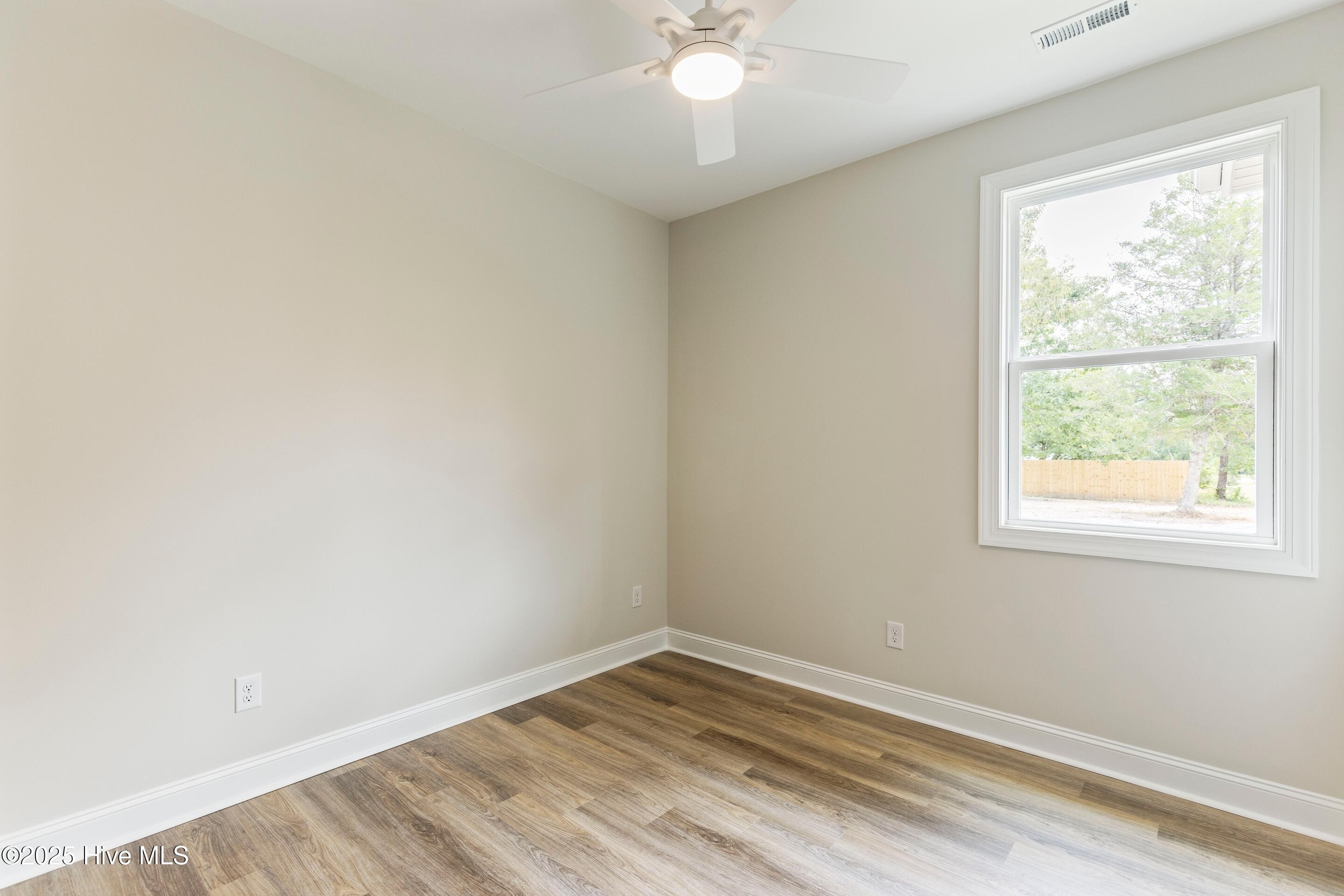 658 Sanctuary Point SW