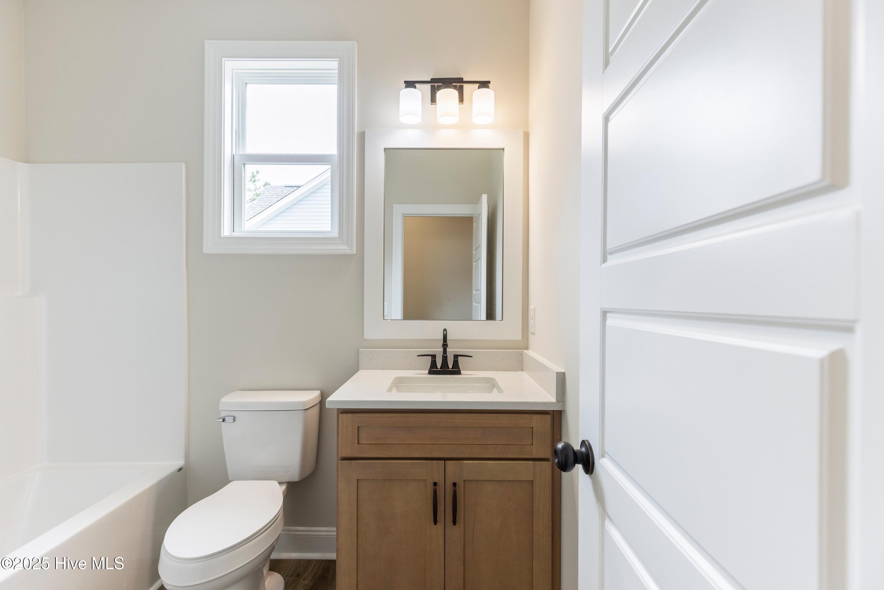 658 Sanctuary Point SW