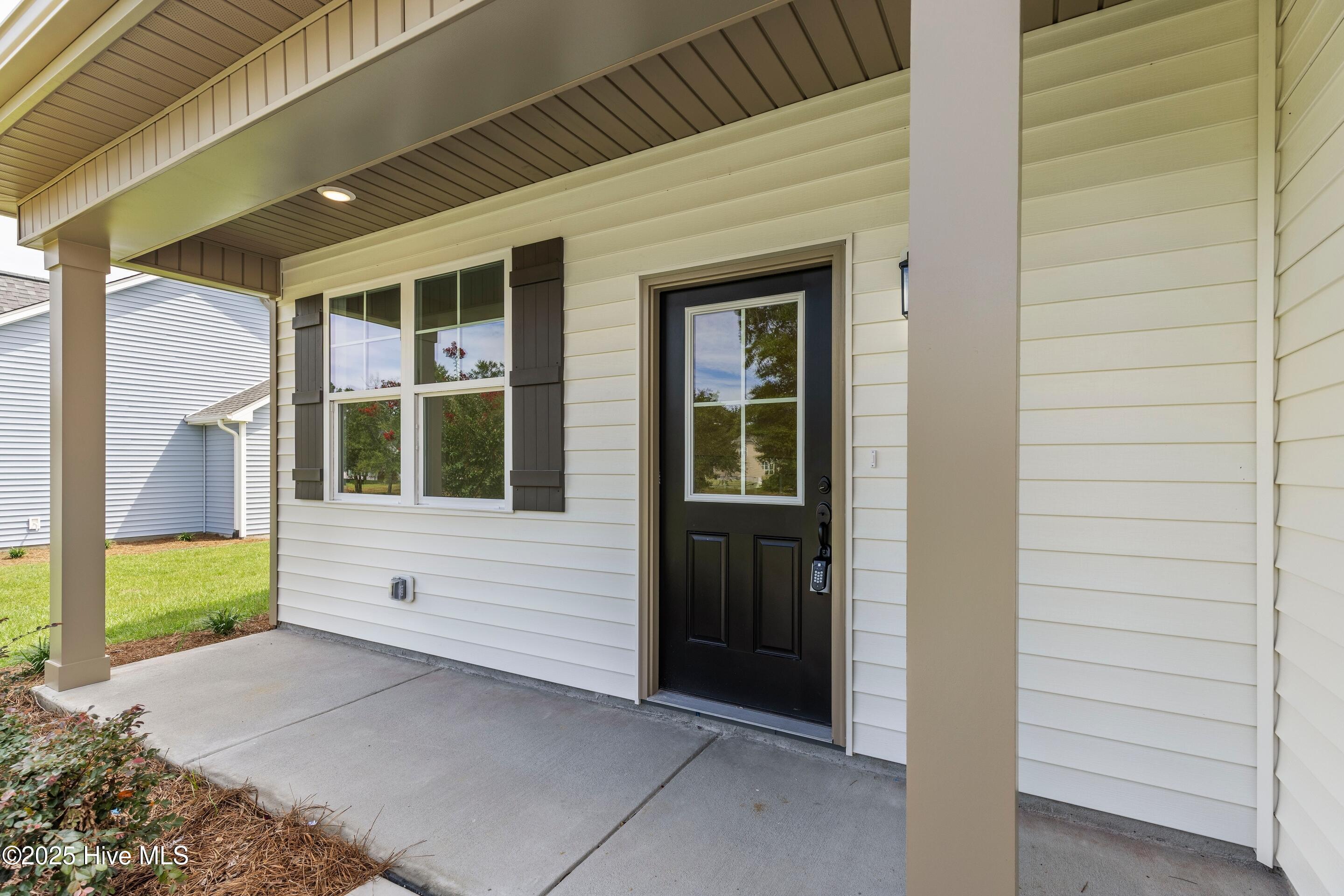 658 Sanctuary Point SW