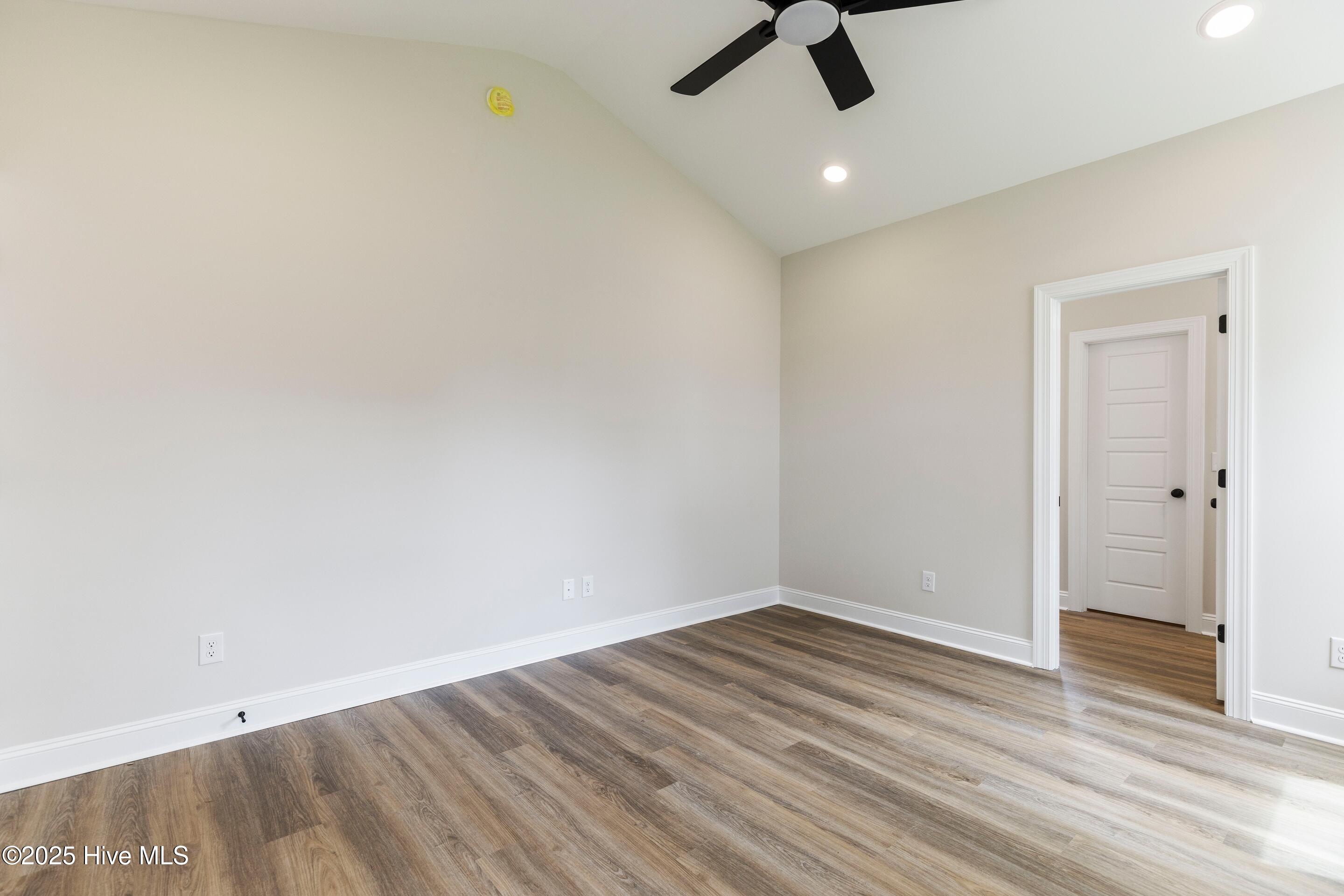 658 Sanctuary Point SW