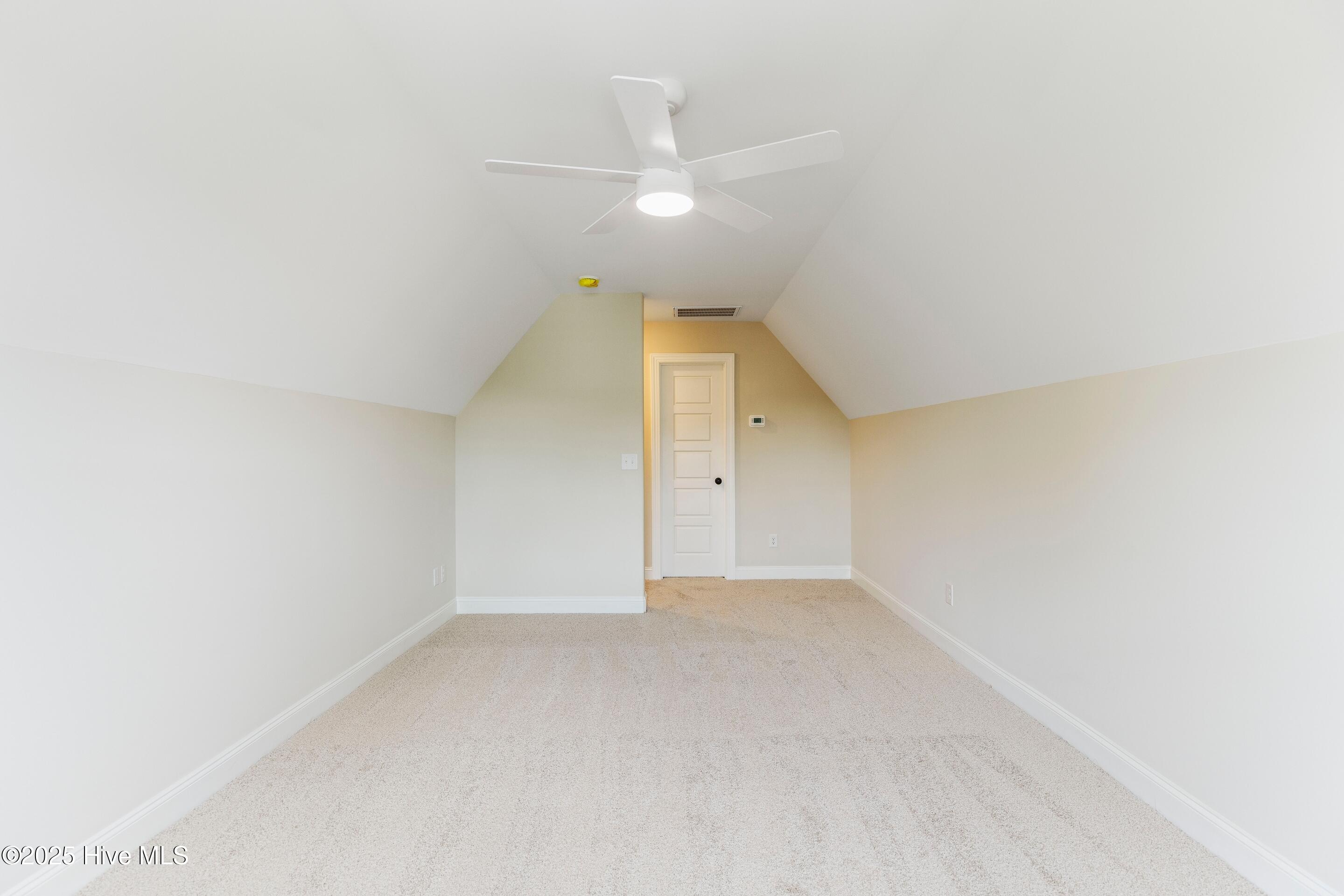 658 Sanctuary Point SW