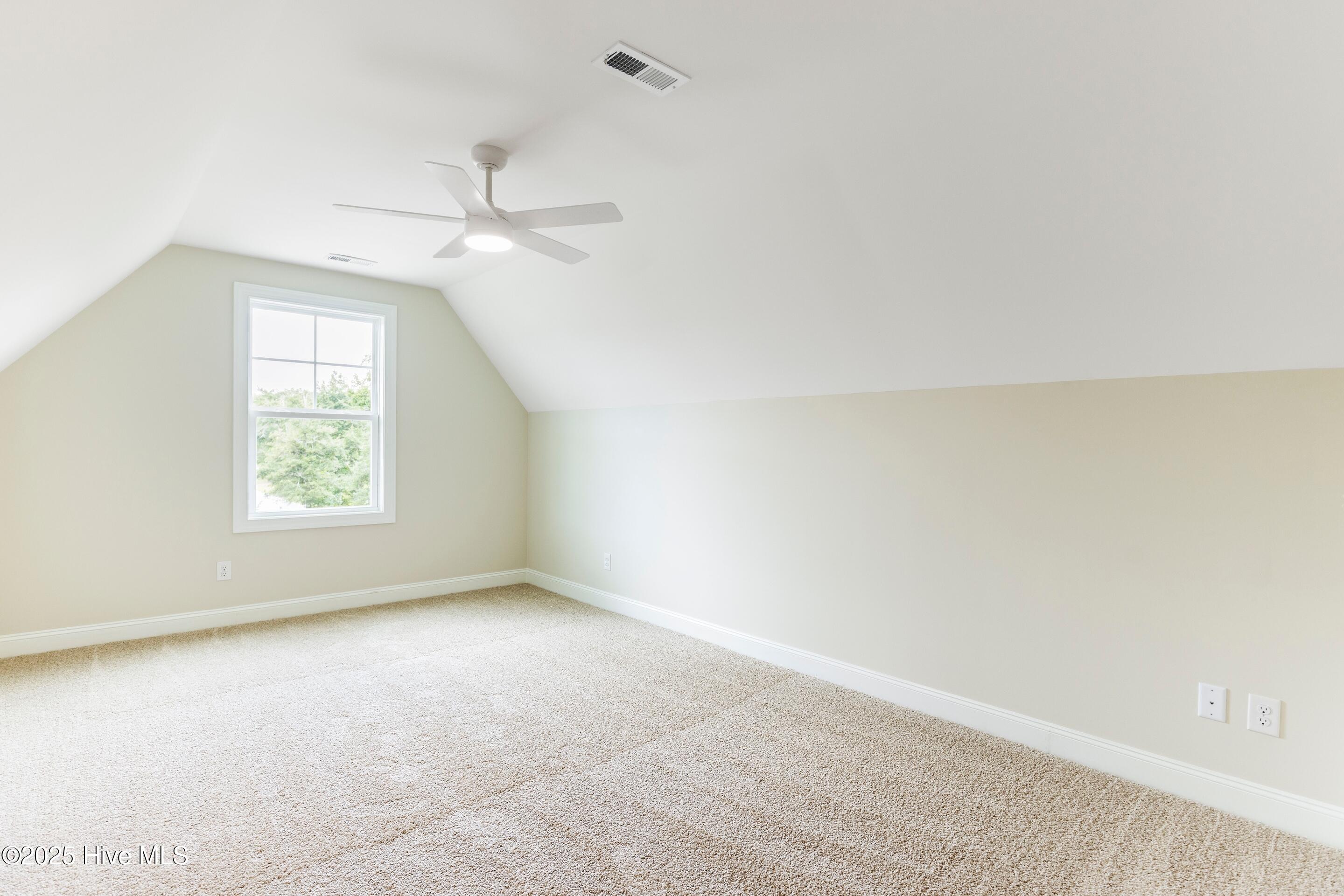 658 Sanctuary Point SW