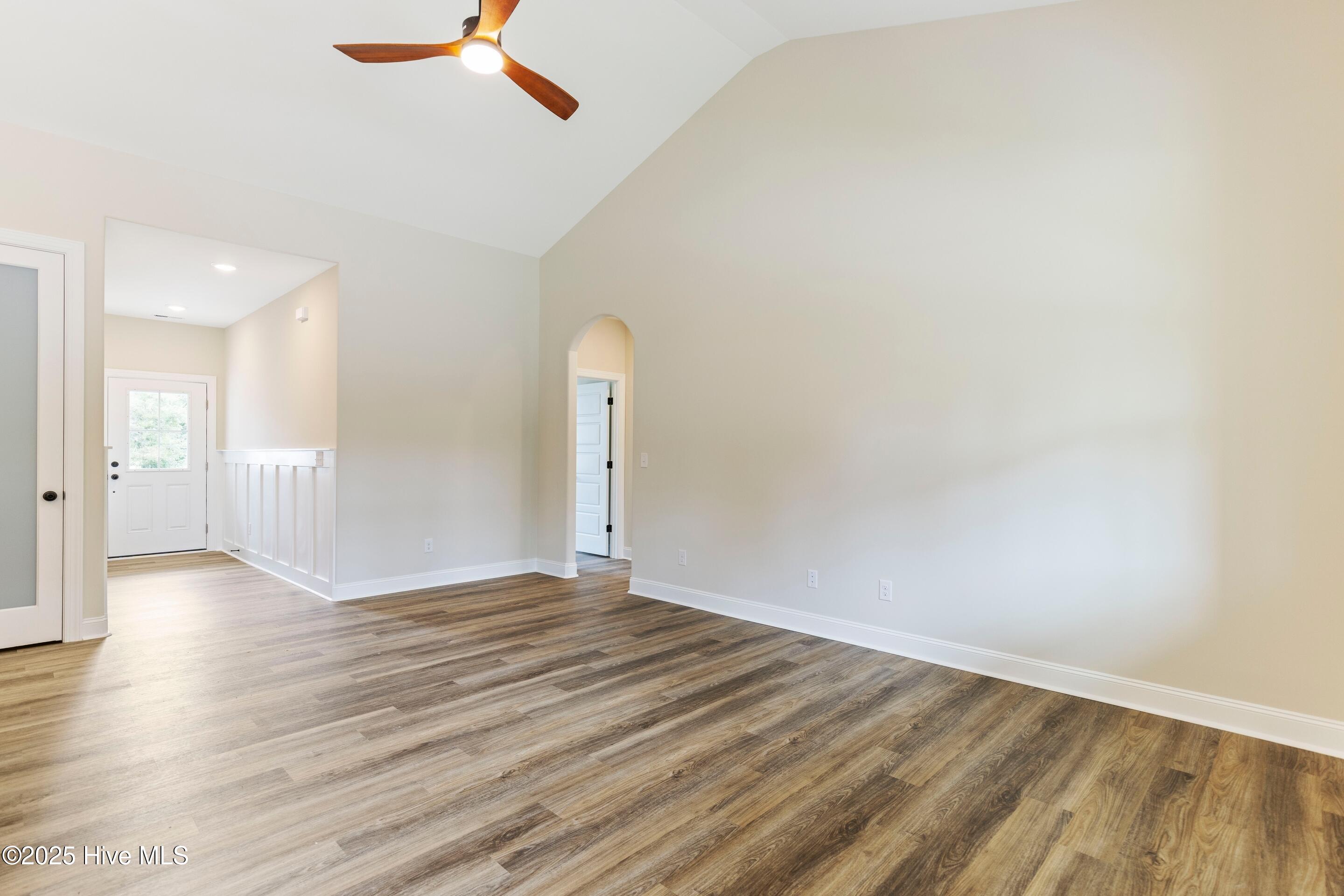 658 Sanctuary Point SW