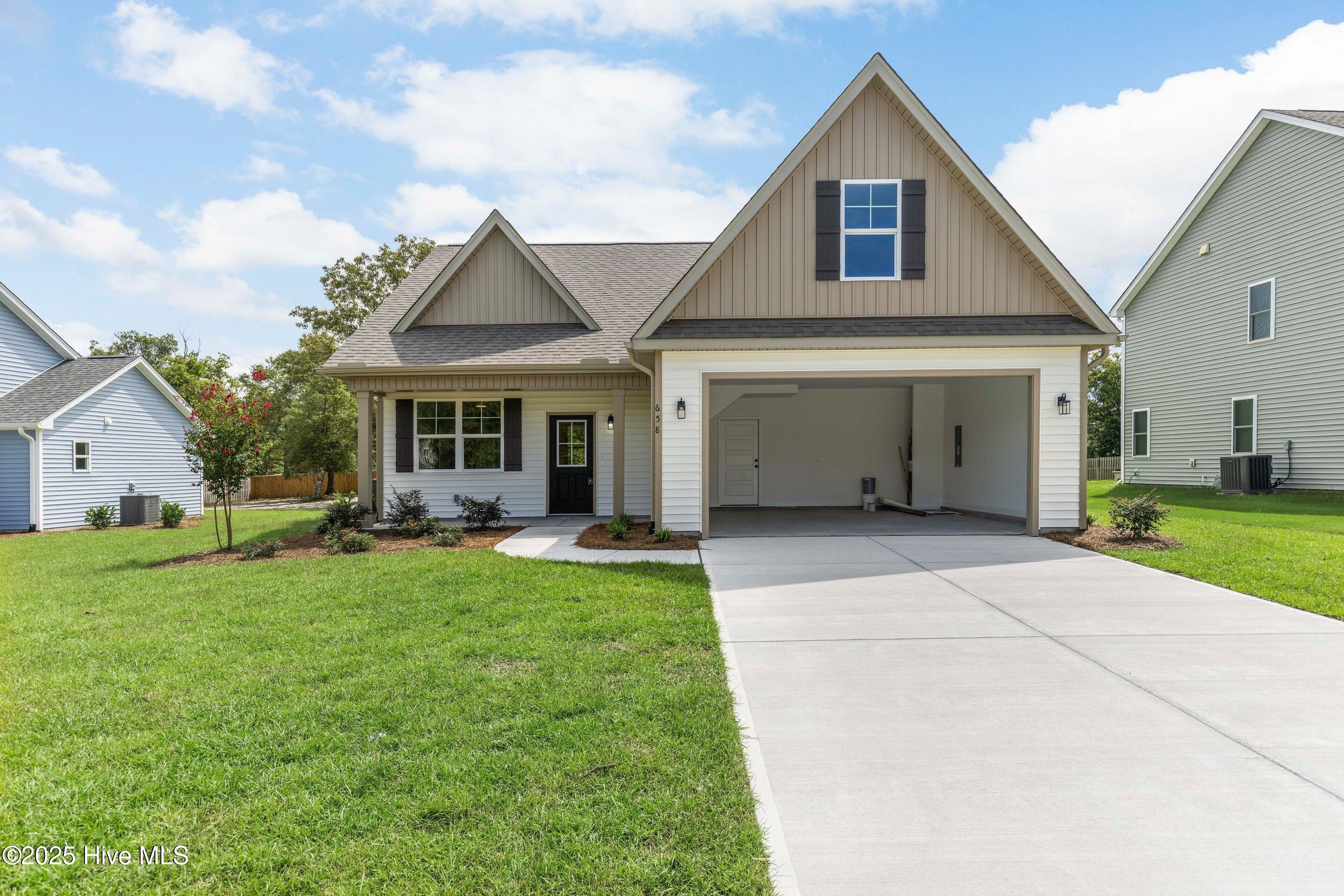 658 Sanctuary Point SW