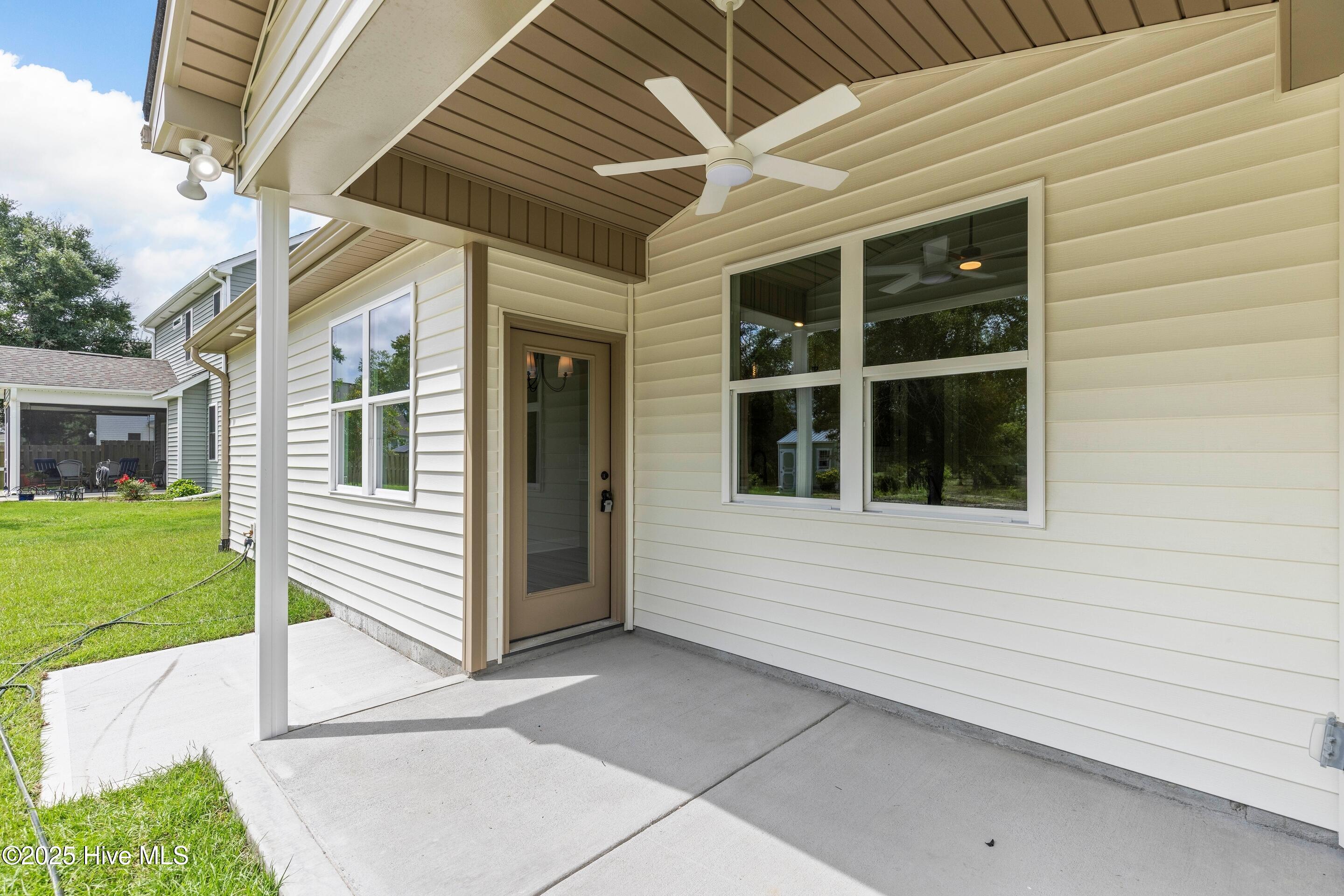 658 Sanctuary Point SW