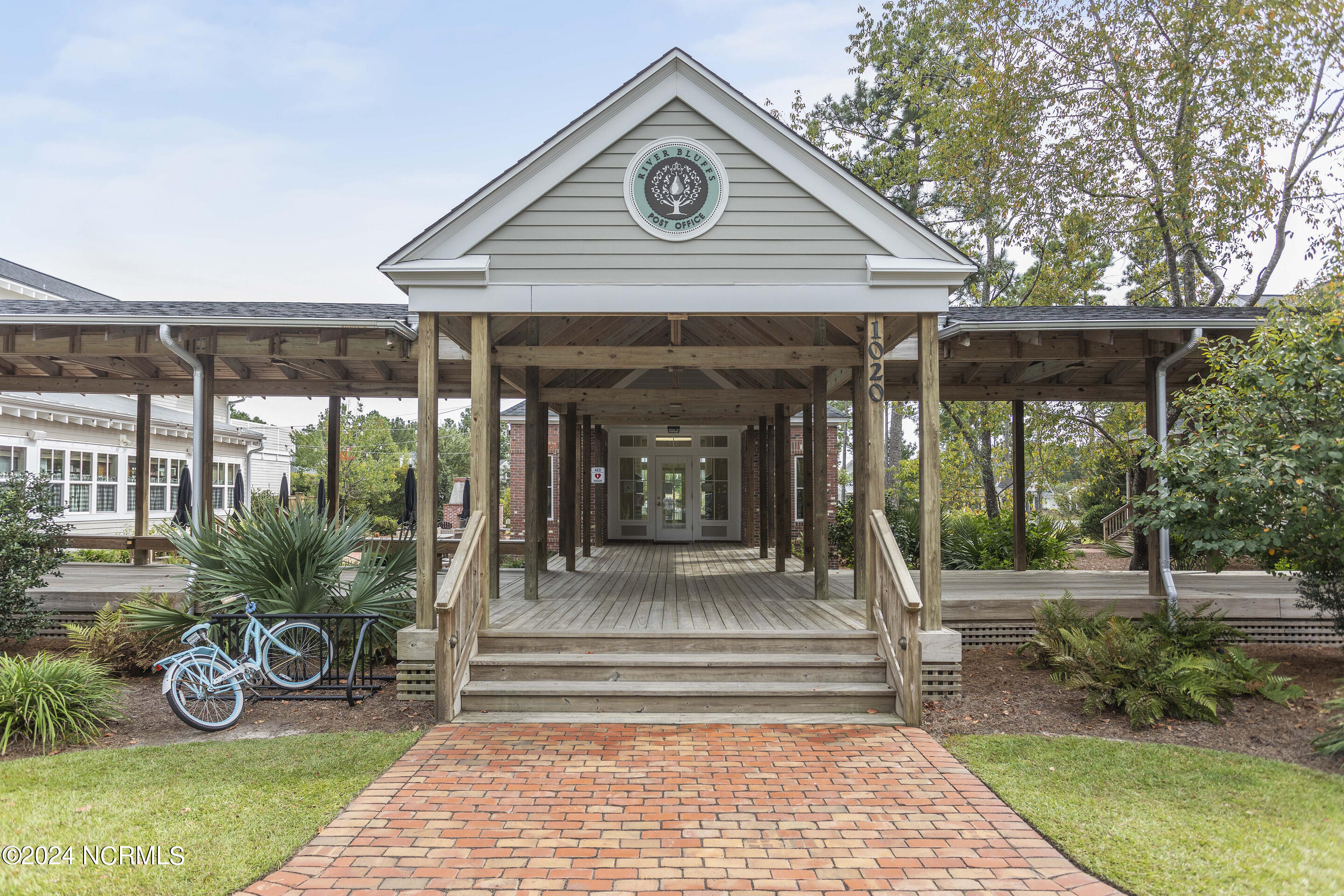 656 Jenoa Drive