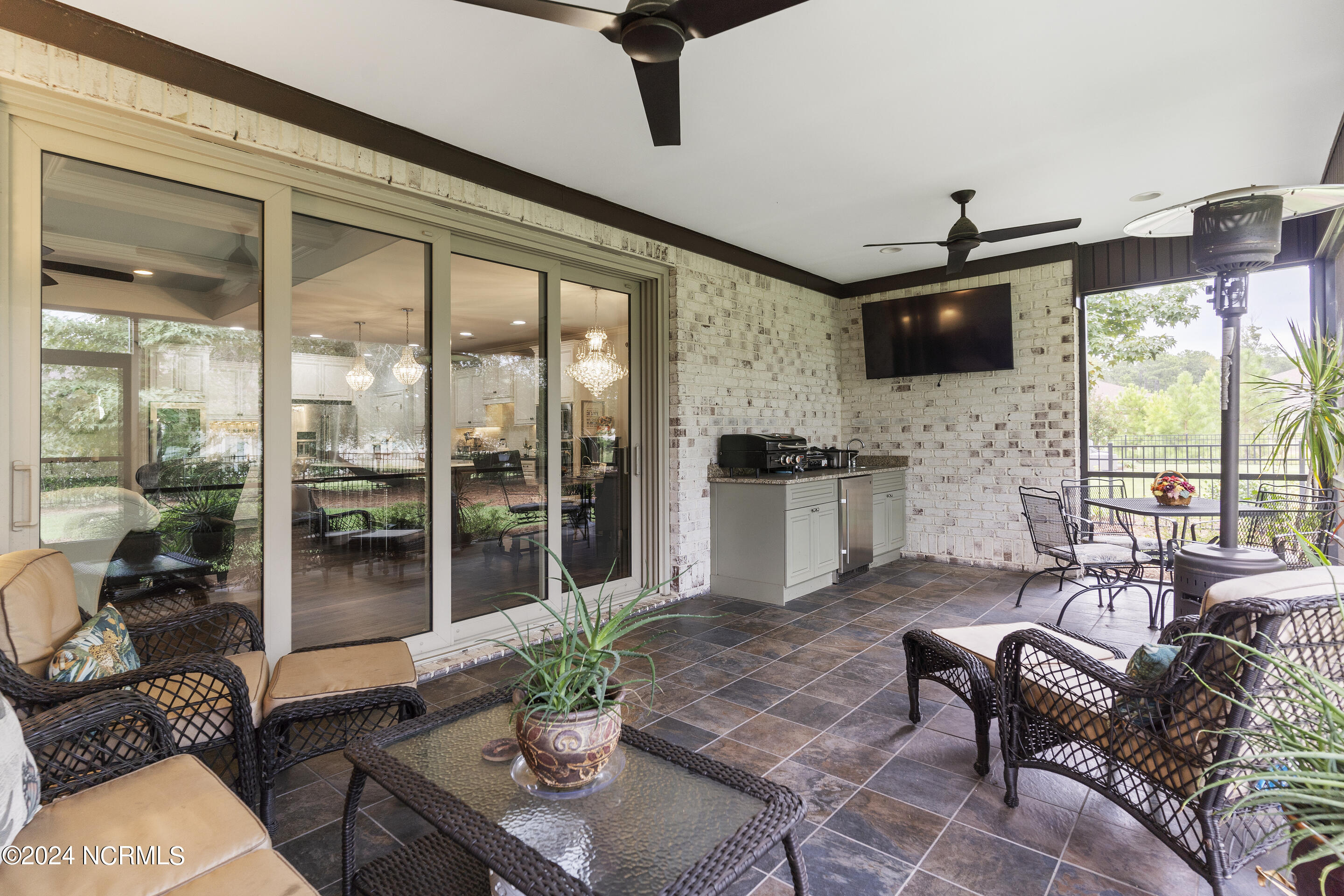656 Jenoa Drive