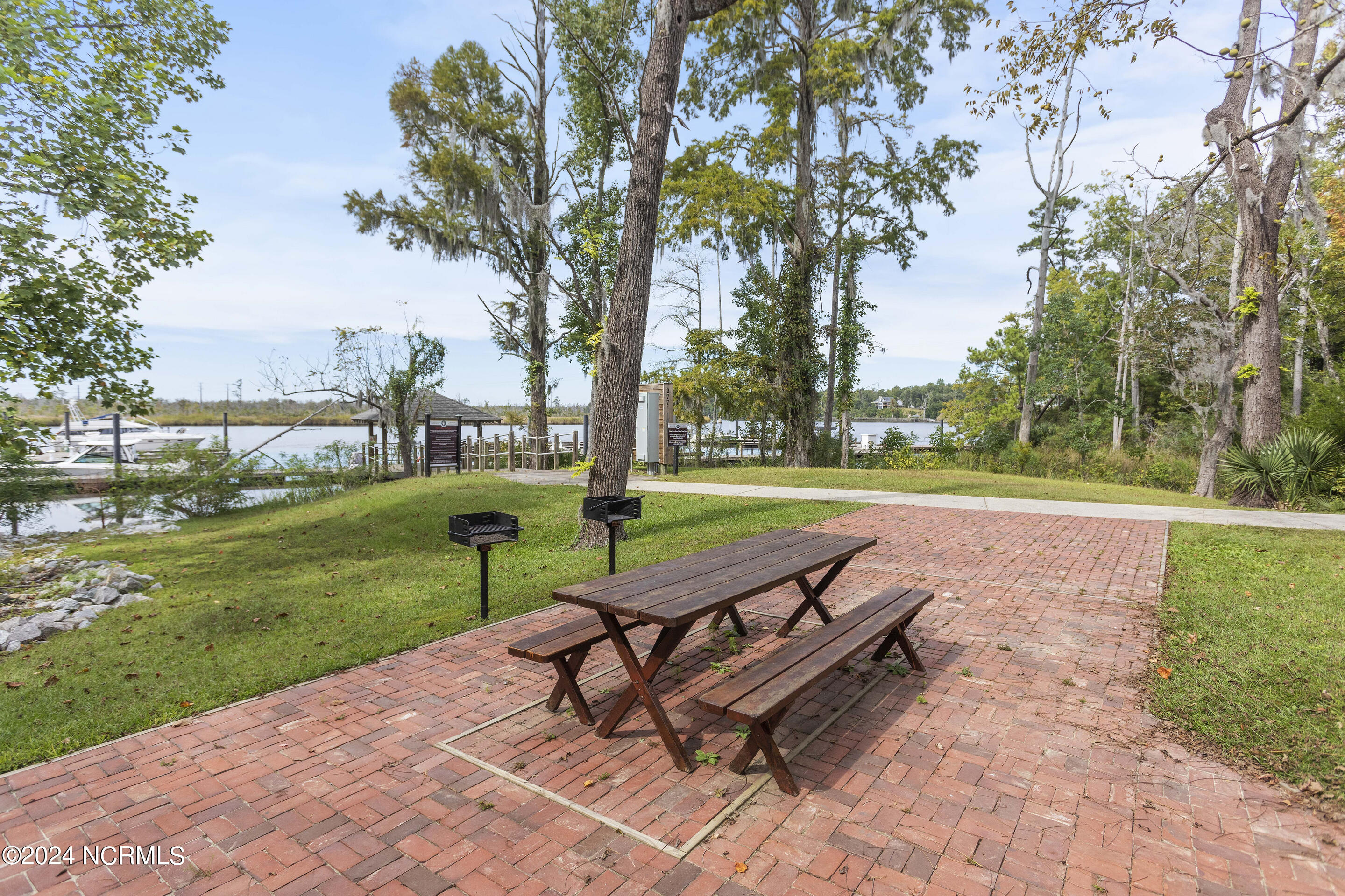 656 Jenoa Drive
