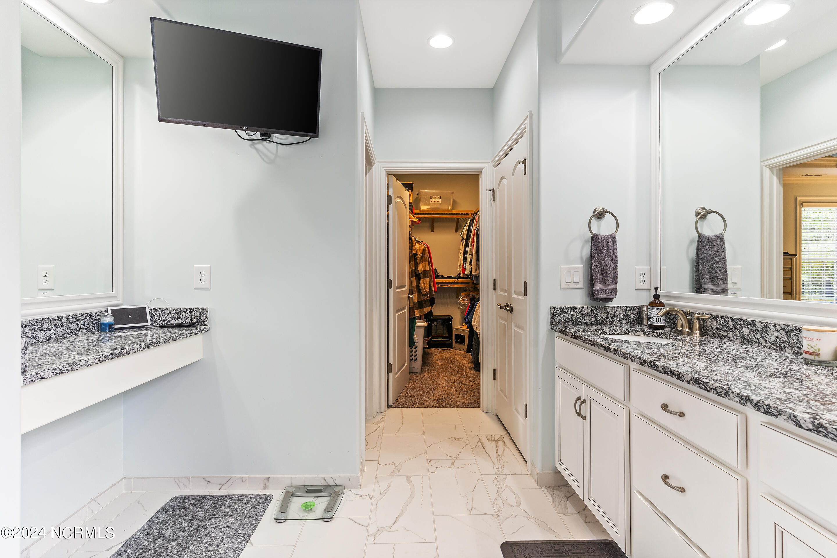 656 Jenoa Drive