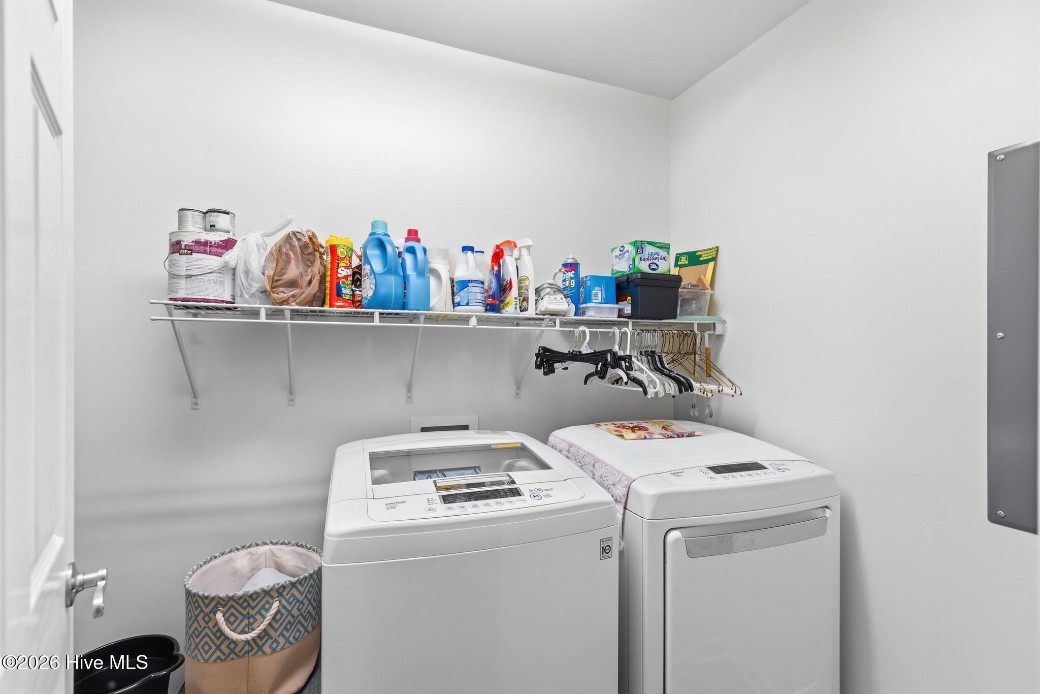 1041 Bridgeport Way