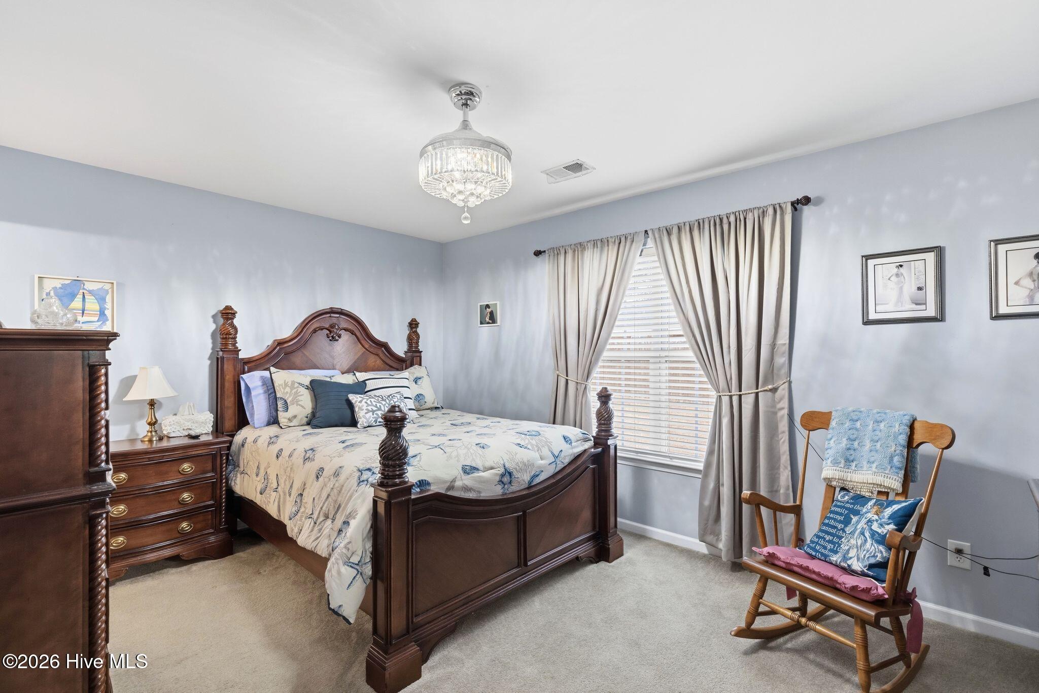 1041 Bridgeport Way