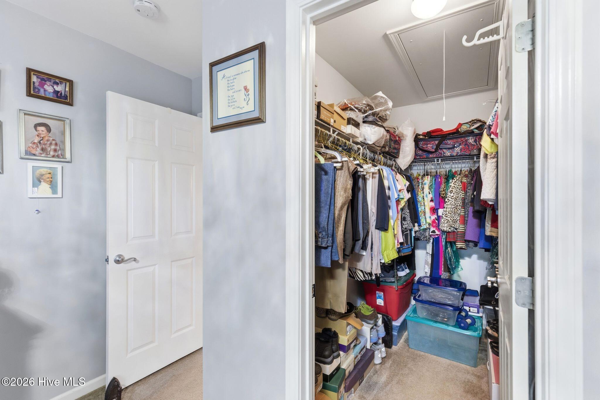1041 Bridgeport Way