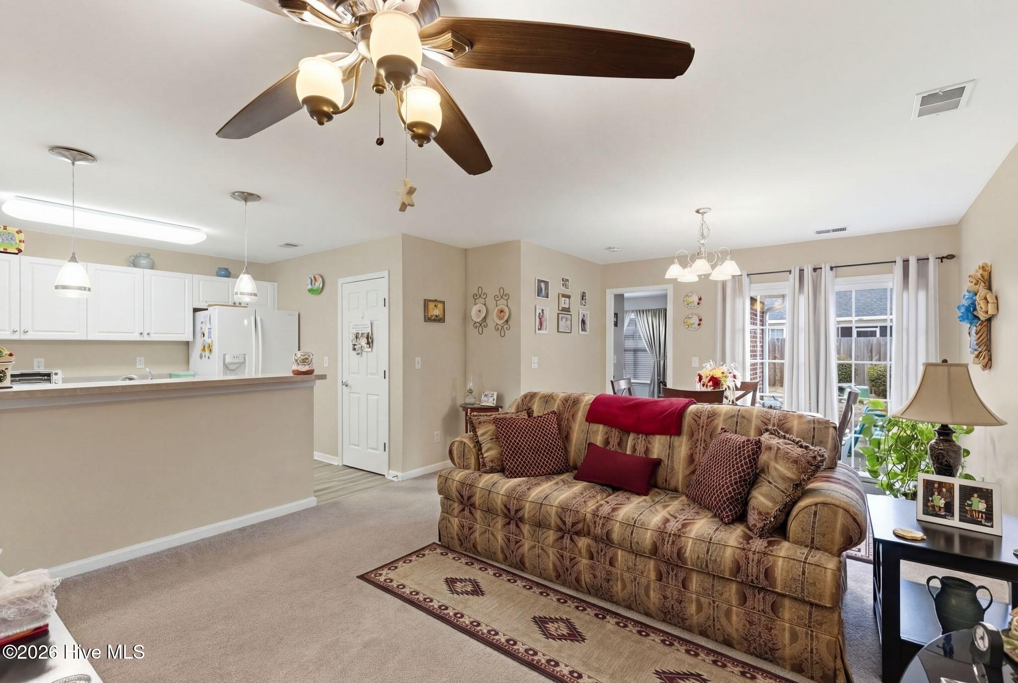 1041 Bridgeport Way
