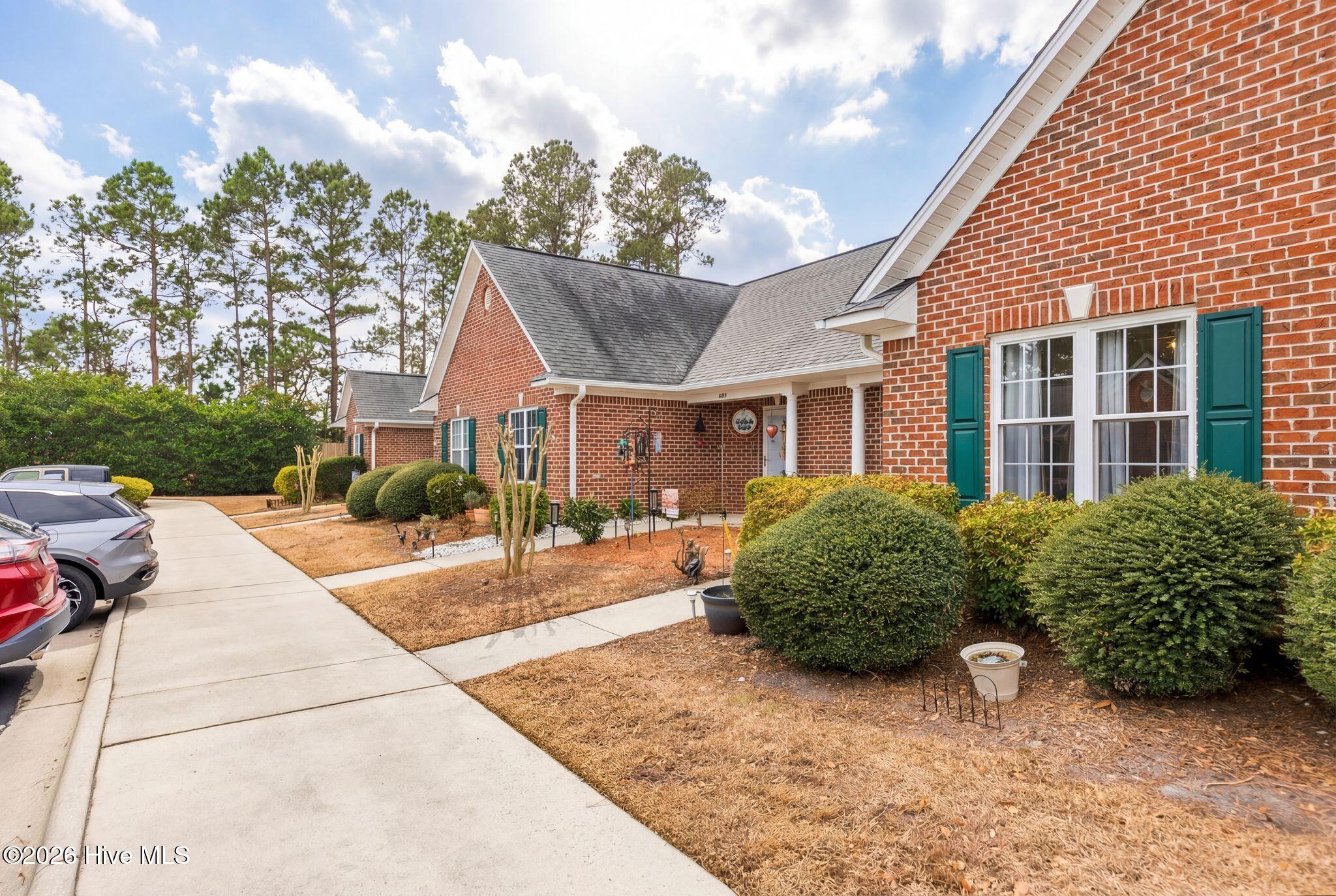1041 Bridgeport Way