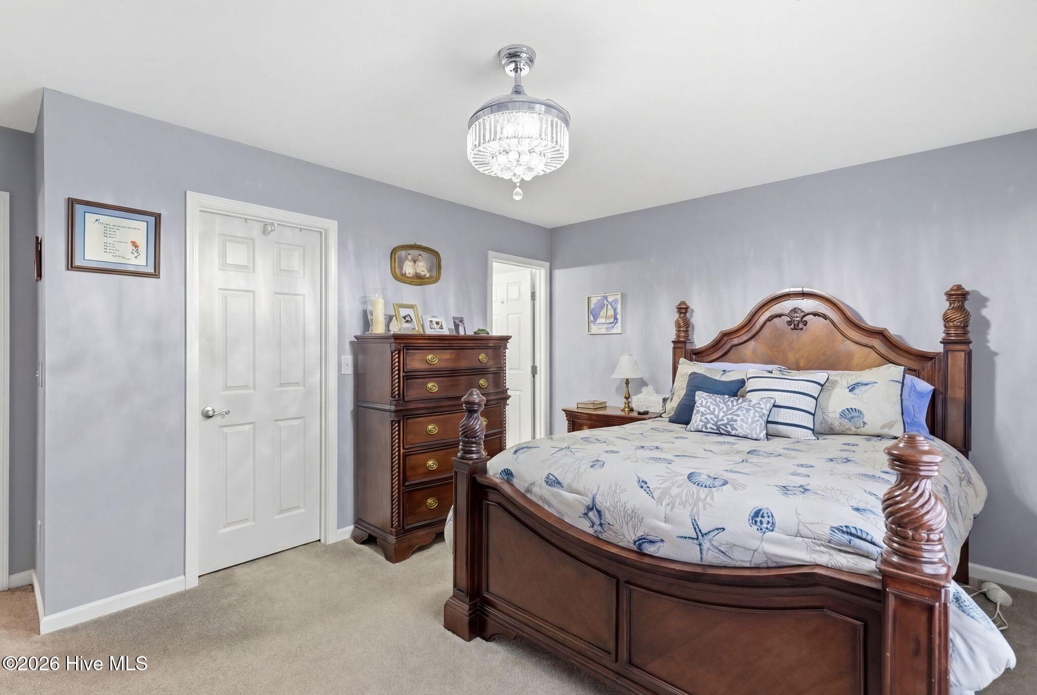 1041 Bridgeport Way