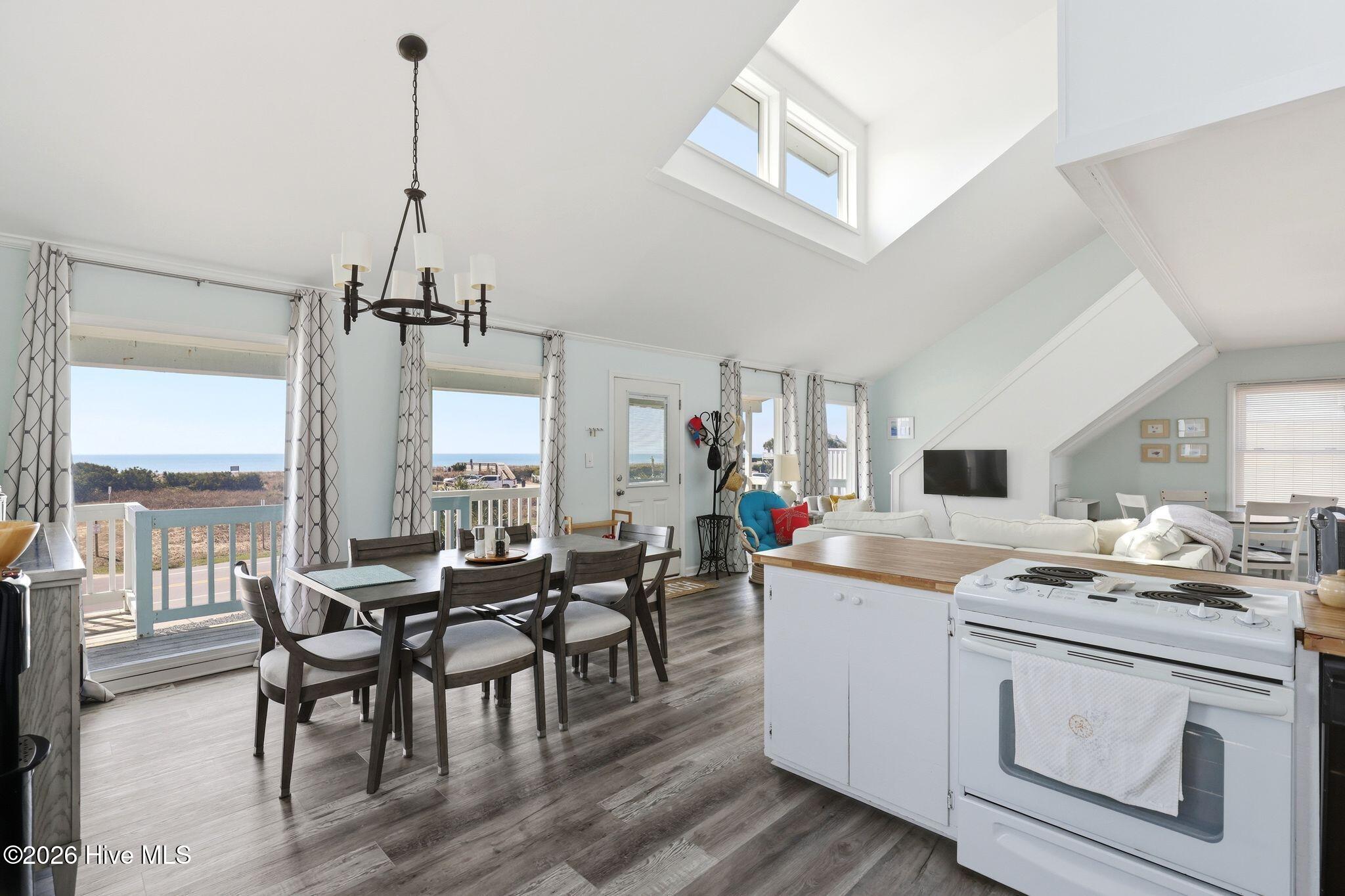 177 Ocean Boulevard E