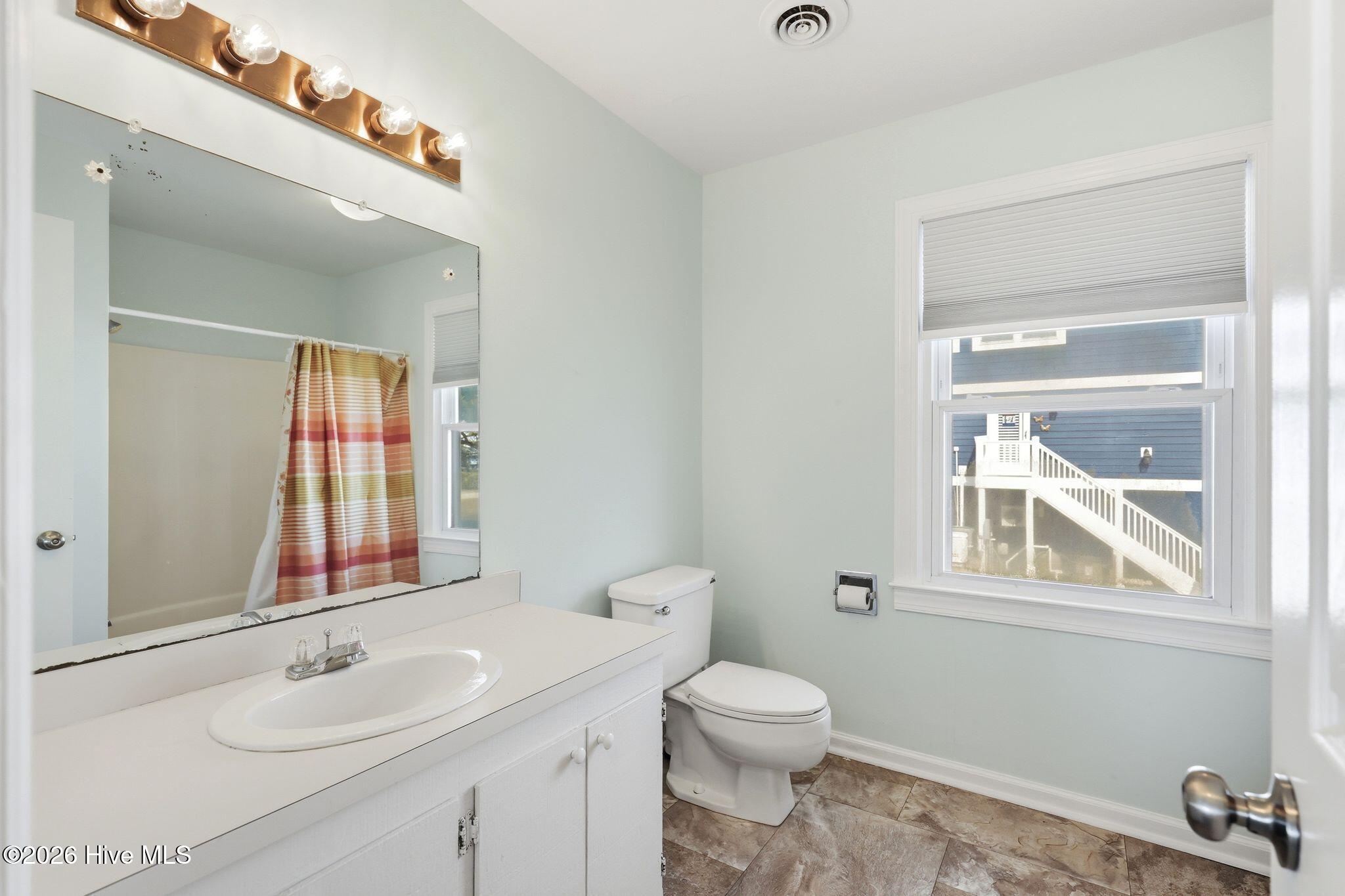 177 Ocean Boulevard E