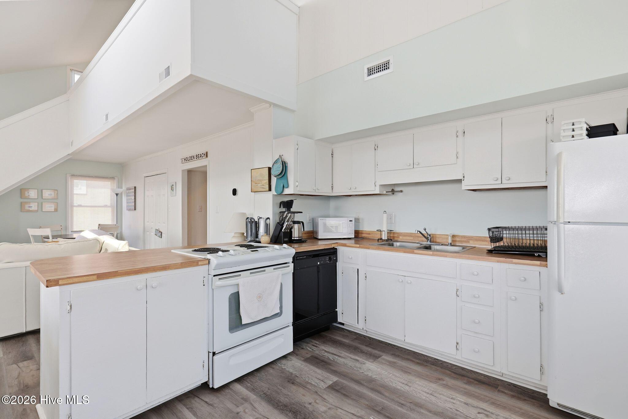 177 Ocean Boulevard E