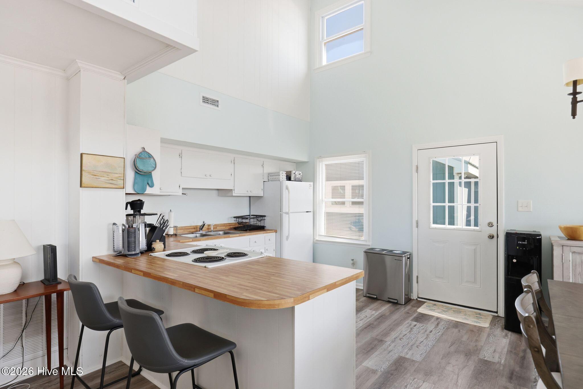 177 Ocean Boulevard E