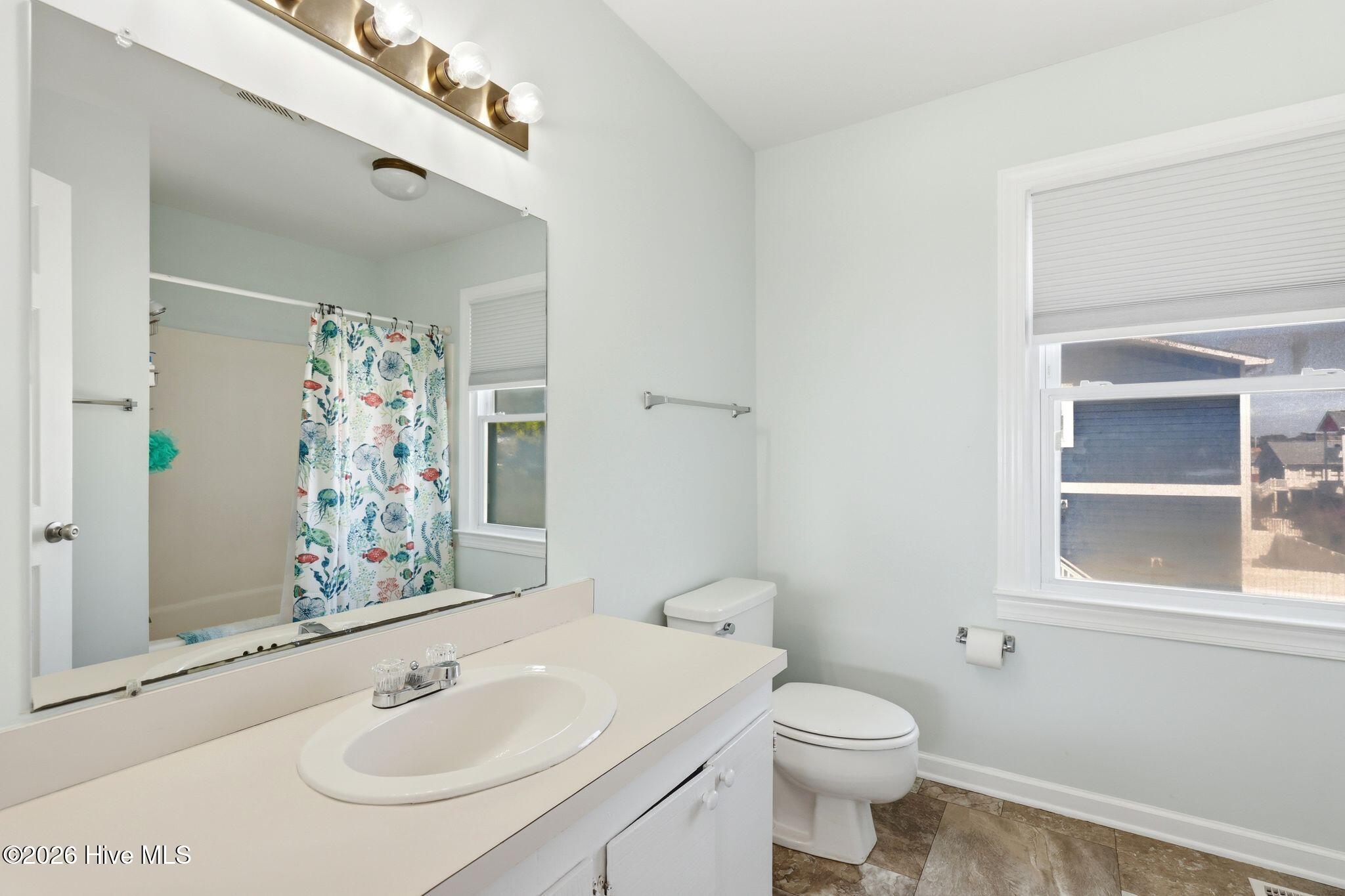 177 Ocean Boulevard E