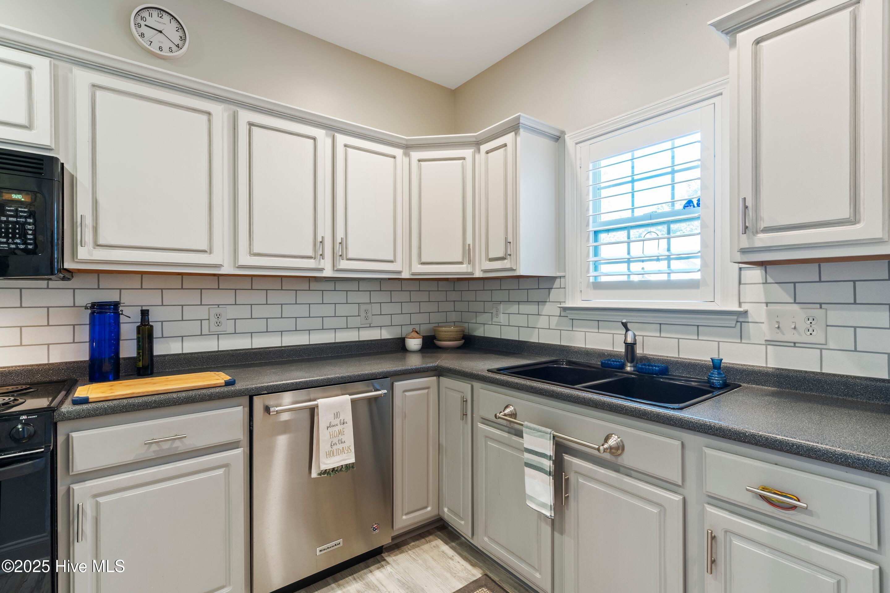 1137 Island Cove