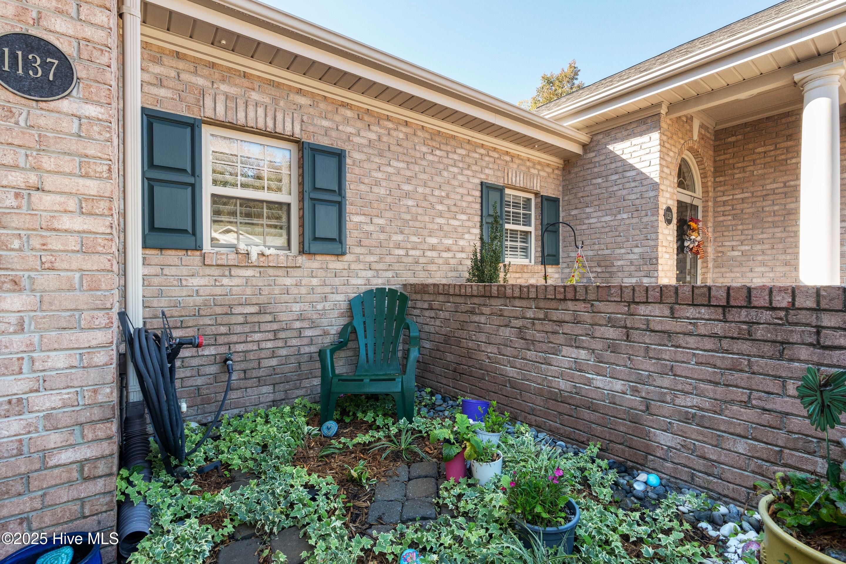 1137 Island Cove