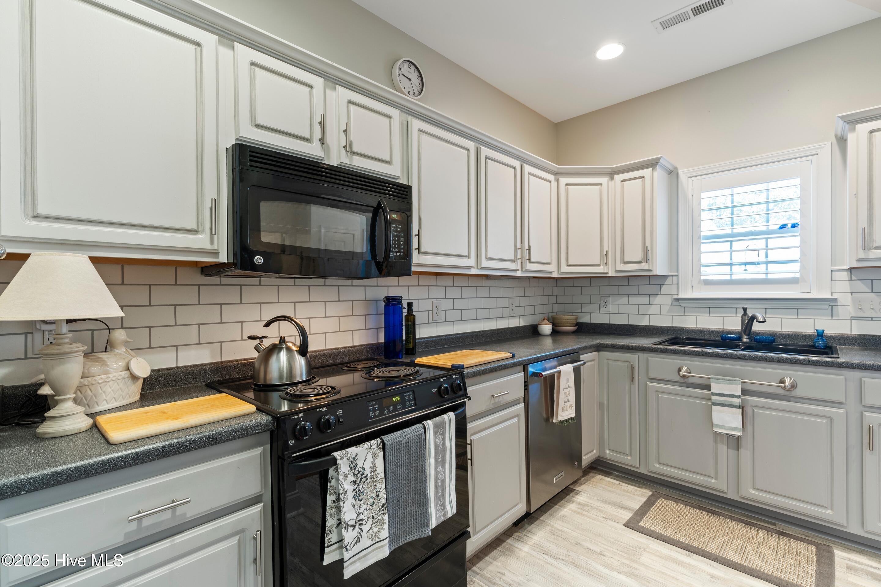 1137 Island Cove