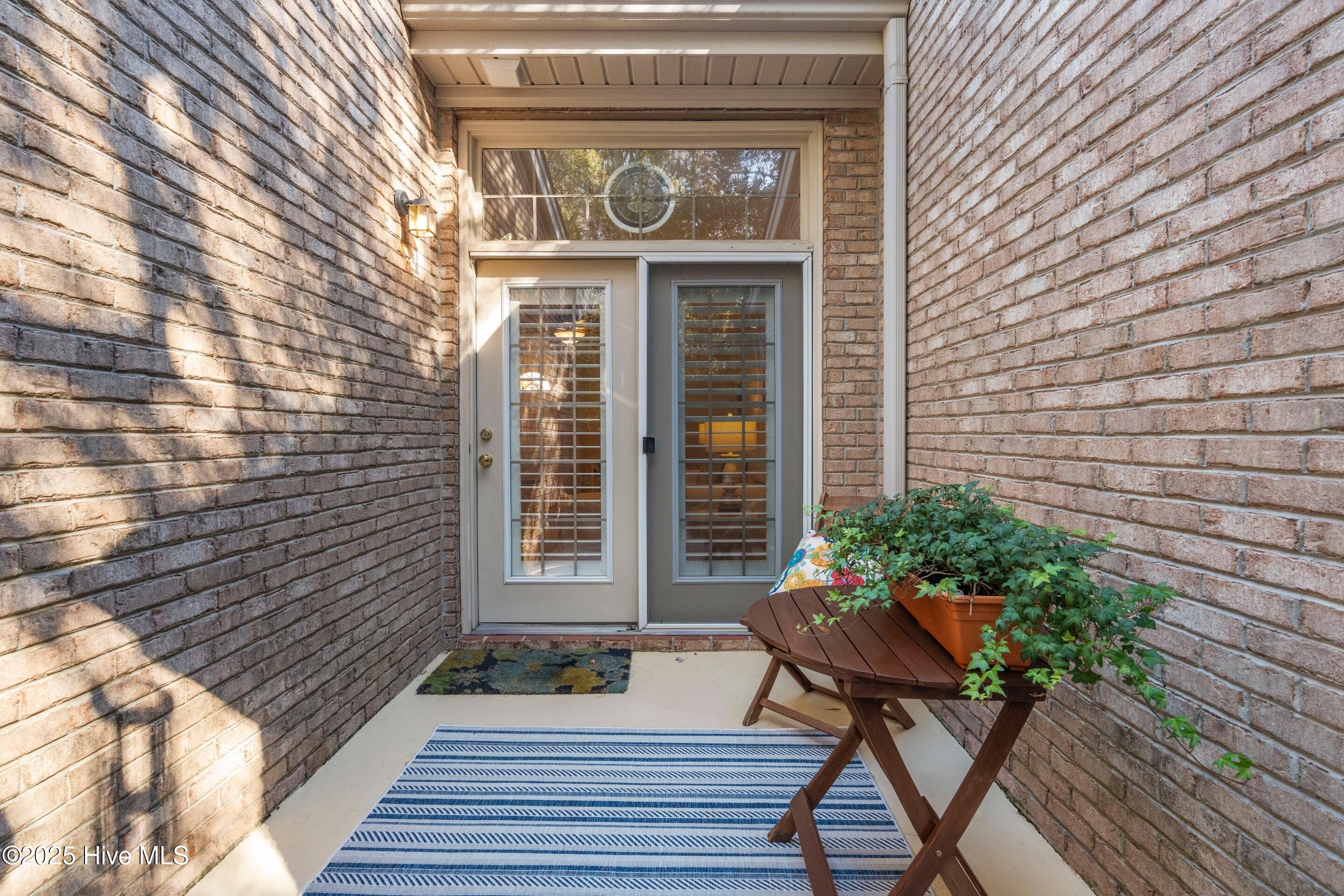 1137 Island Cove