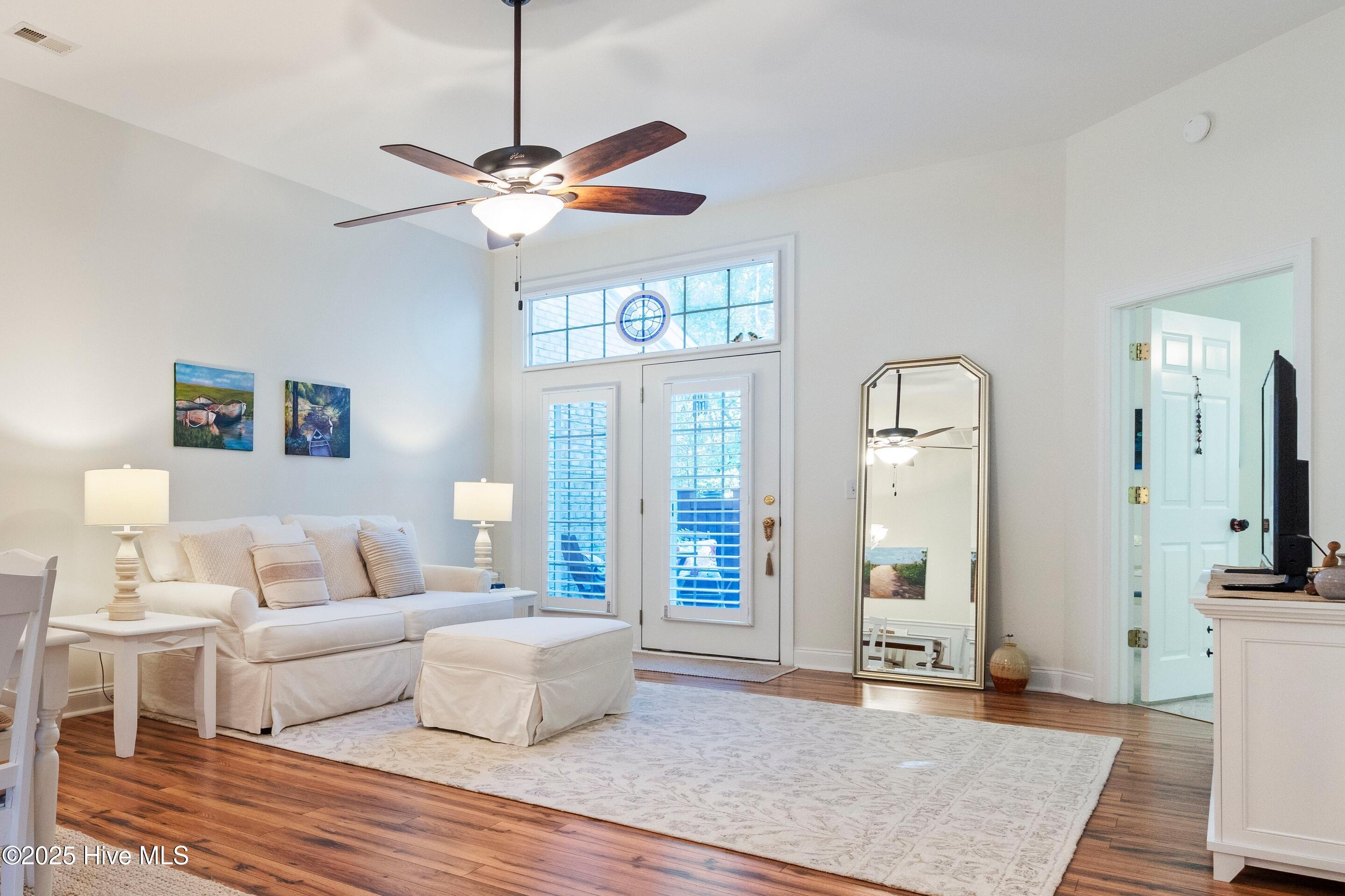 1137 Island Cove