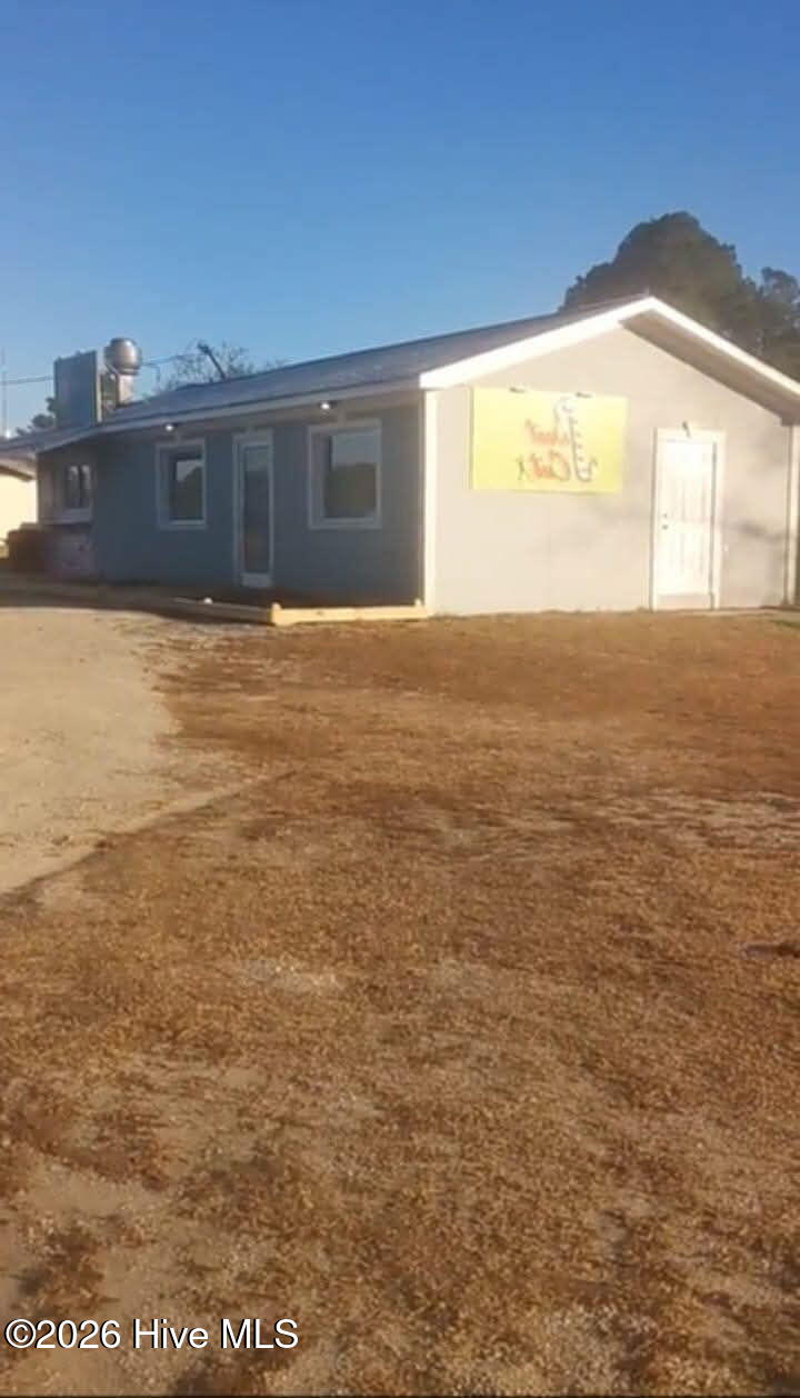 1353 Tomahawk Highway