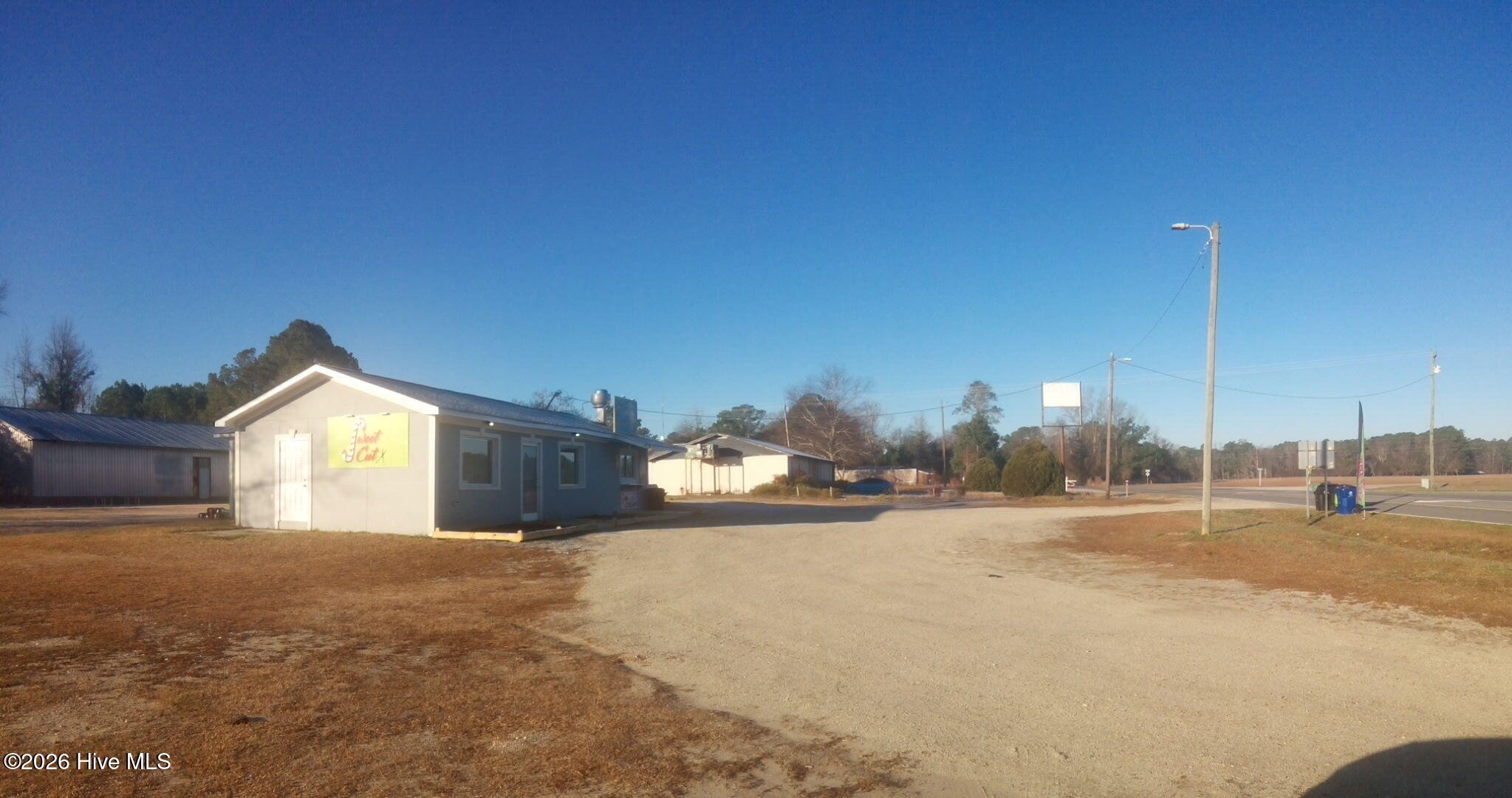 1353 Tomahawk Highway