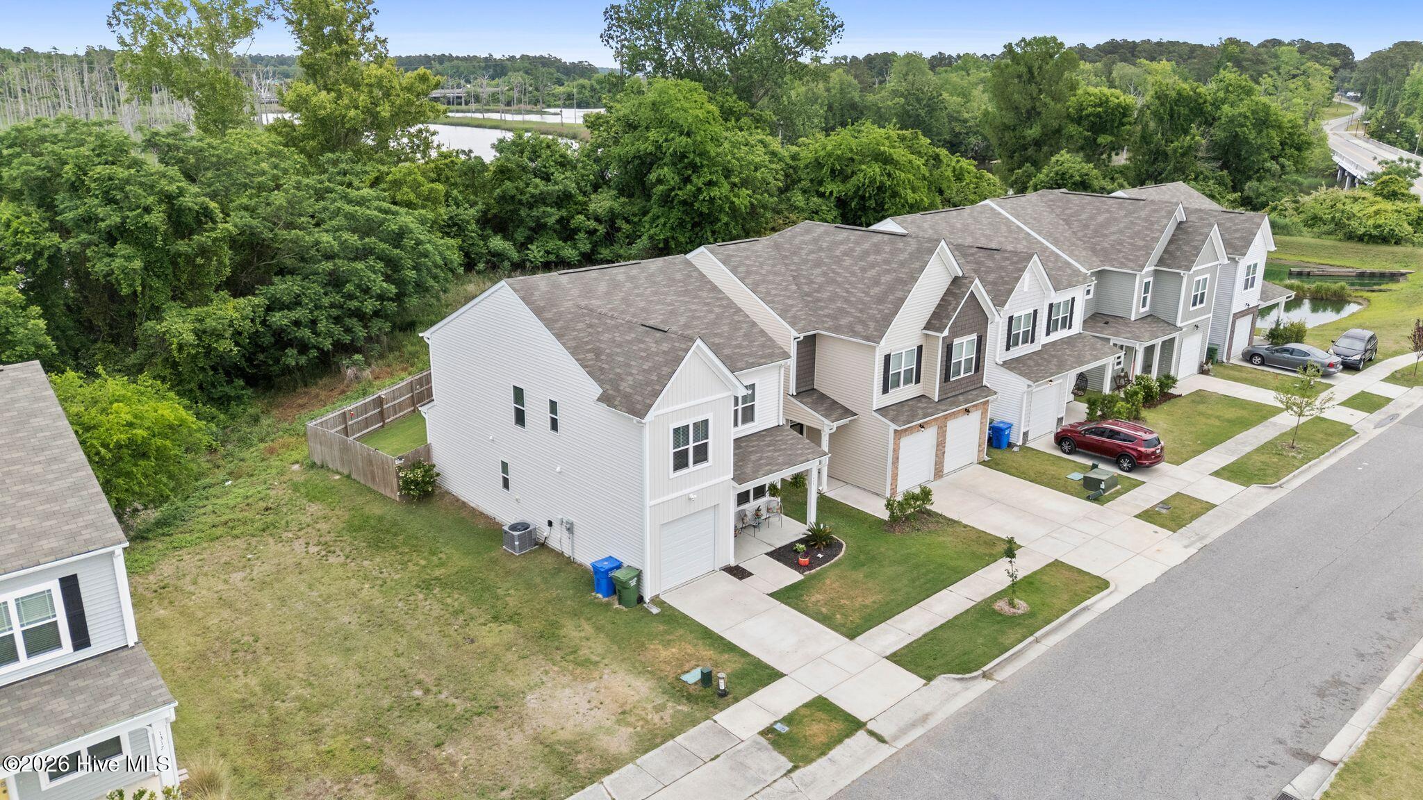 1405 Creekfront Drive