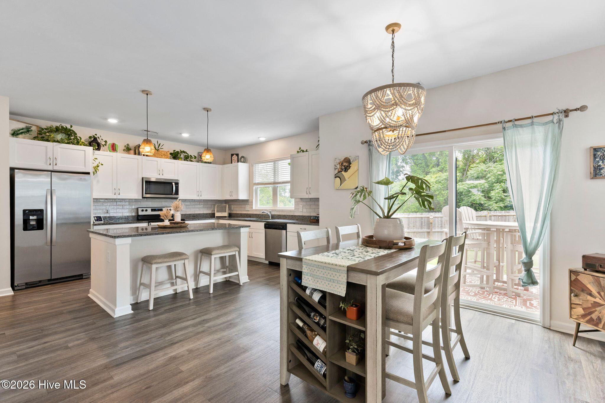 1405 Creekfront Drive