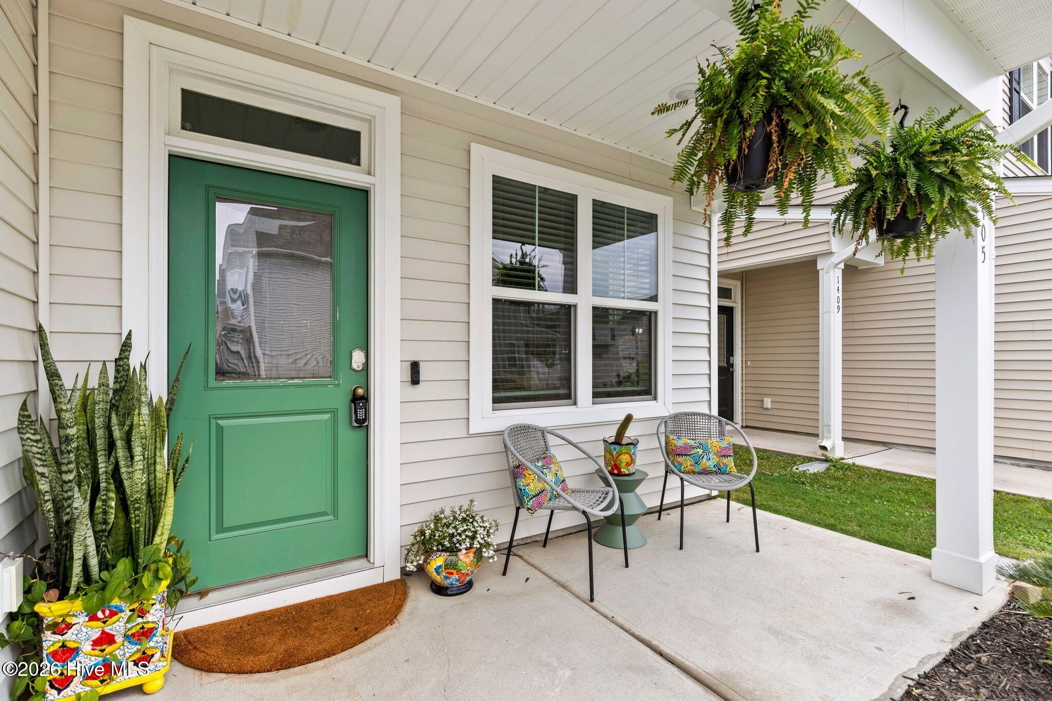 1405 Creekfront Drive
