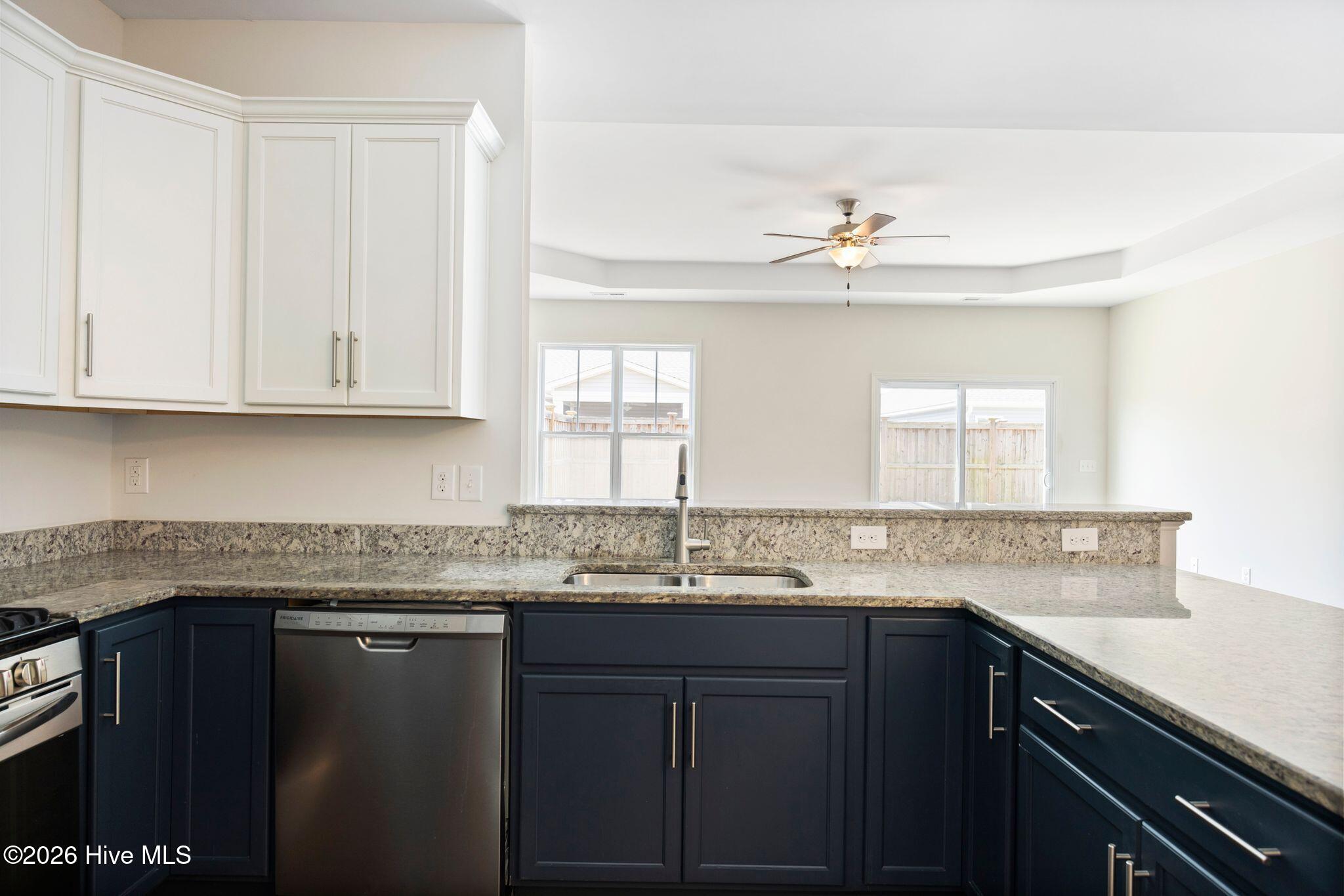 6421 Pinnacle Point