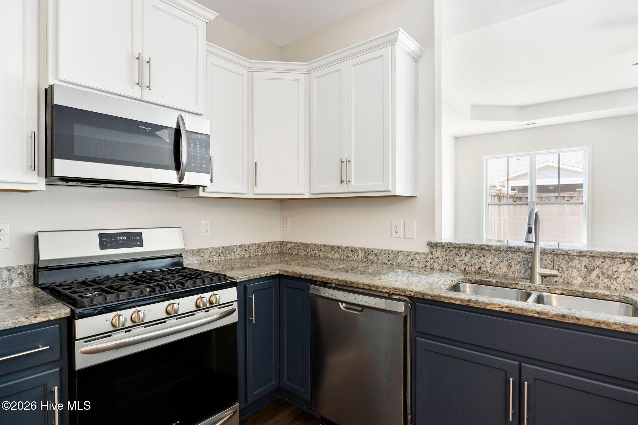 6421 Pinnacle Point