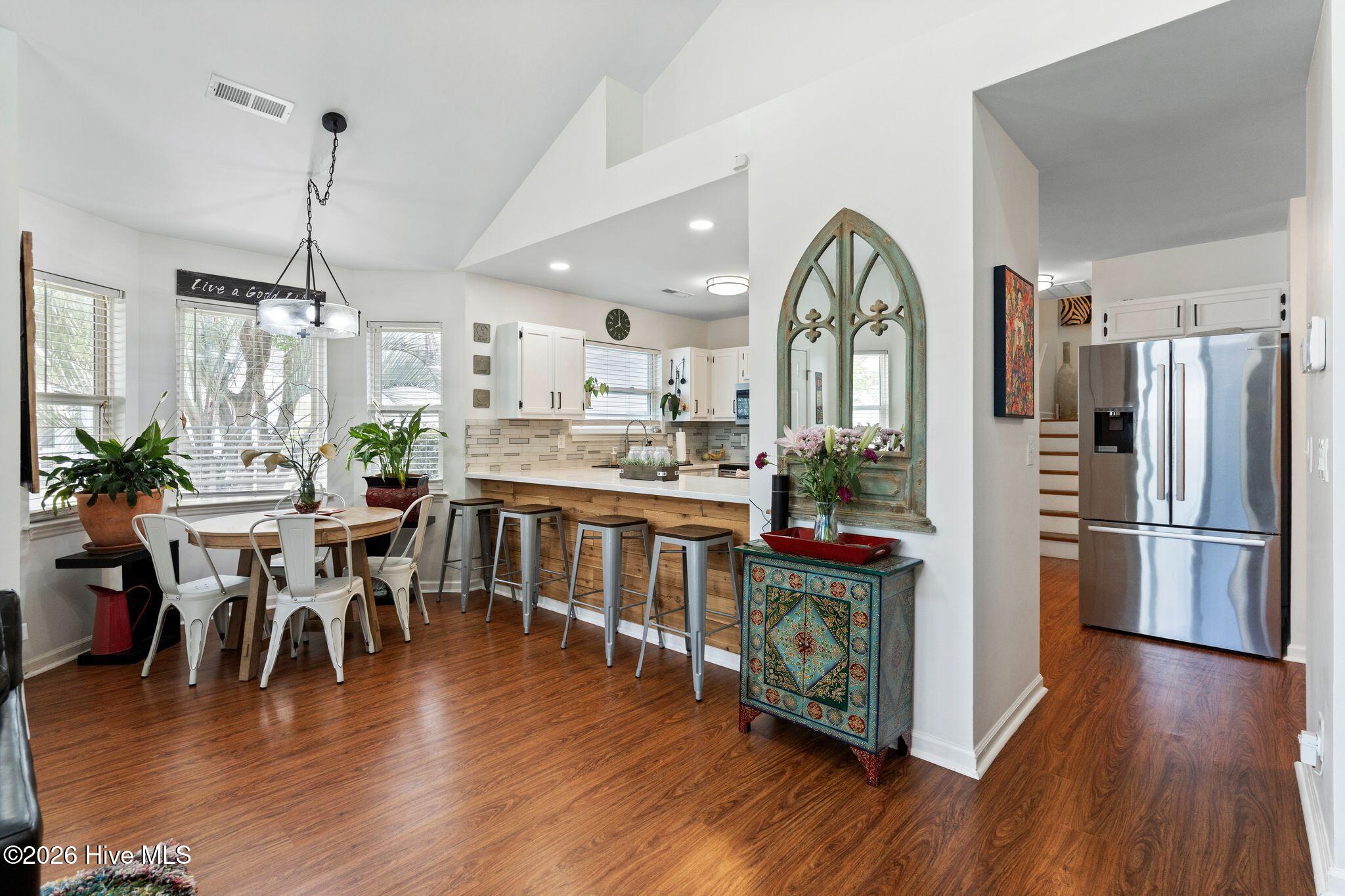 3314 Belmont Circle