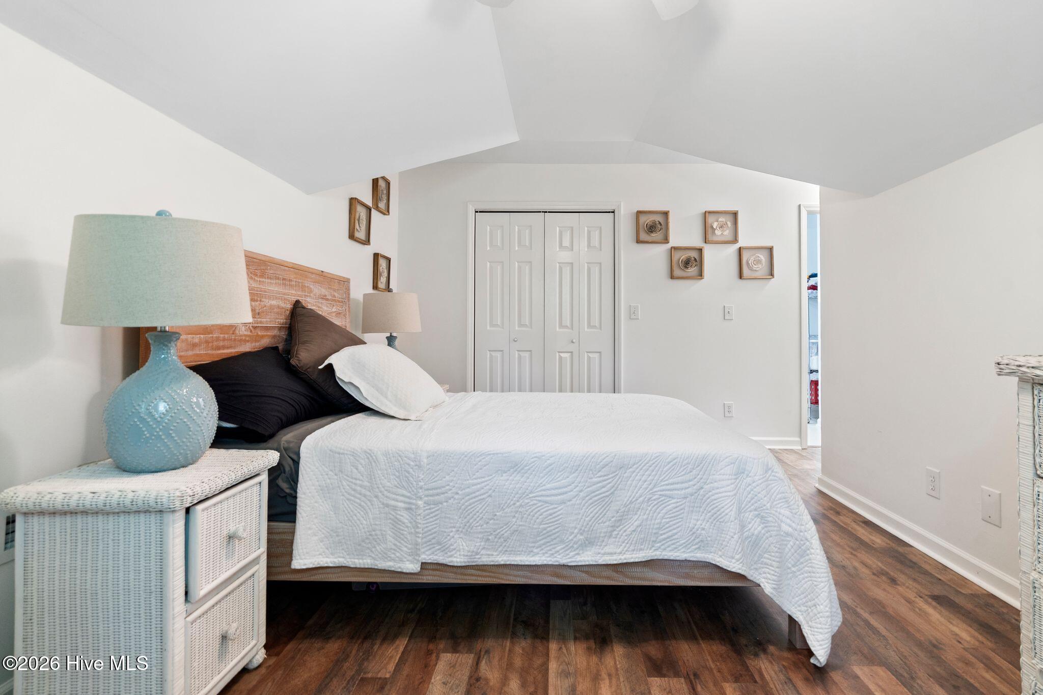 3314 Belmont Circle